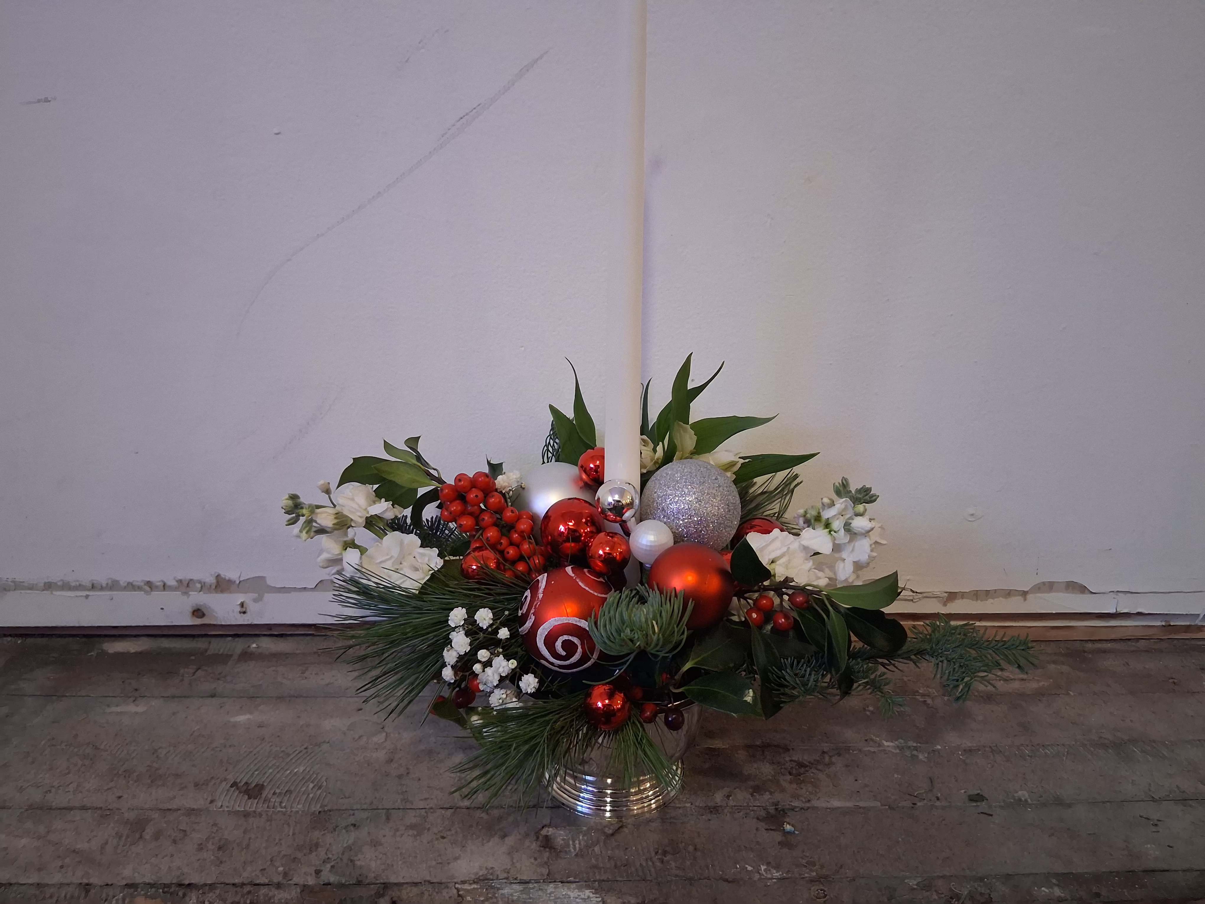 Christmas romance centerpiece  - Charming &amp; cheerful "Christmas romance centerpiece of assorted Christmas greens, ornaments and flowers (candles included)