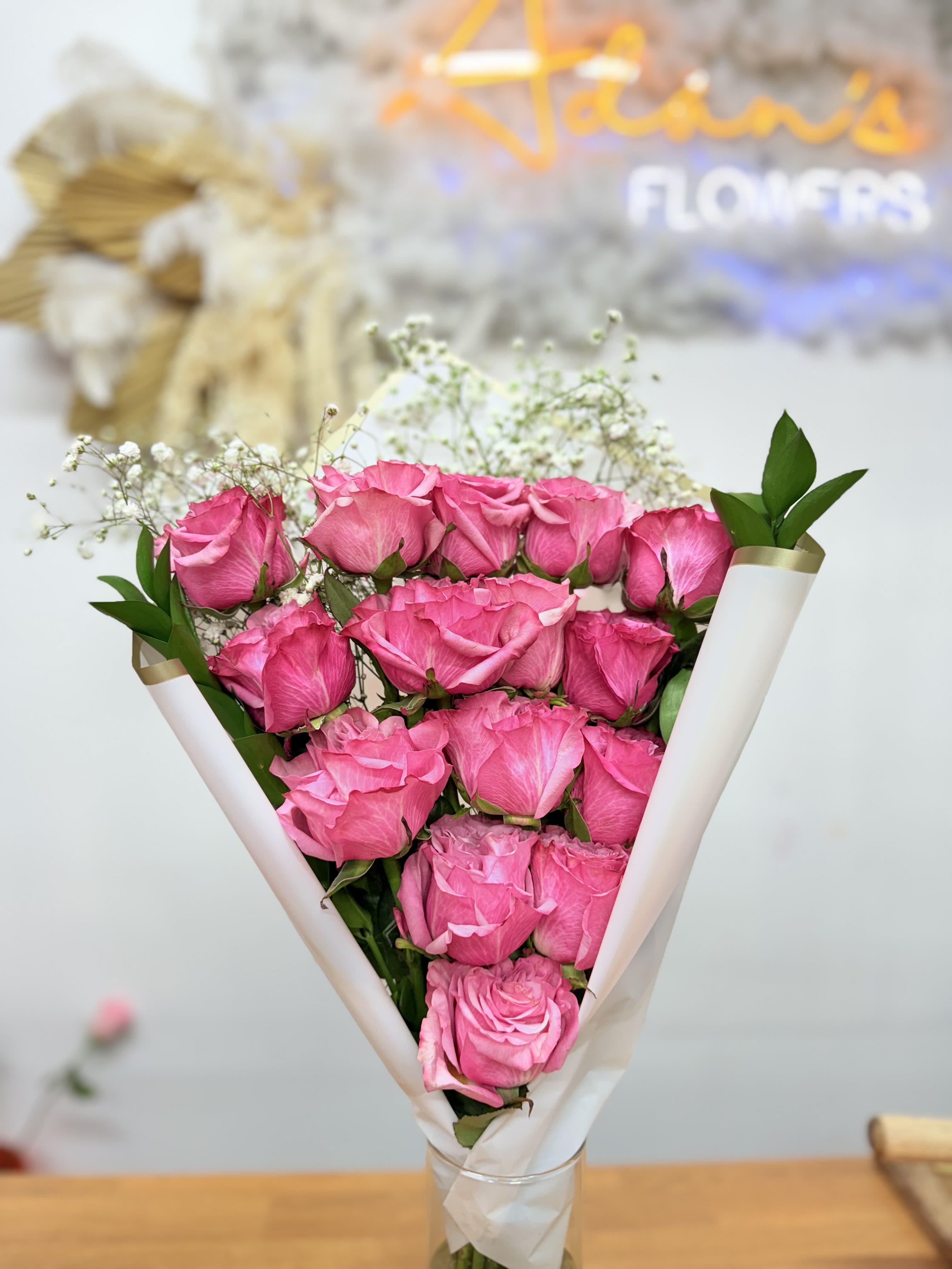 Lexury rose  - Garden Rose hot lavander  