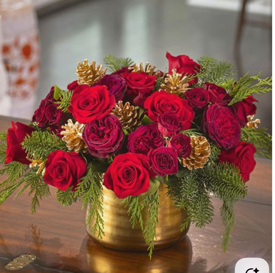 Red nose reindeer - This beautiful holiday arrangement To celebrate the holiday season