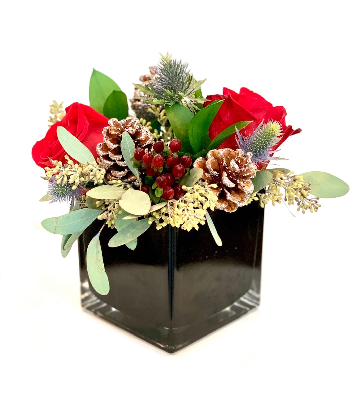 Holiday centerpiece with fresh flowers - Beautiful colors and textures make this centerpiece a warm accent on your table.