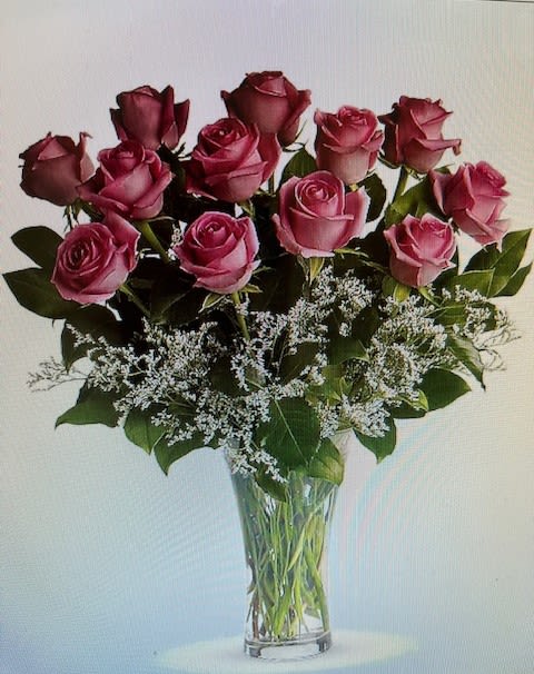 Lavendar Roses - 1 dozen lavender roses arranged in vase 