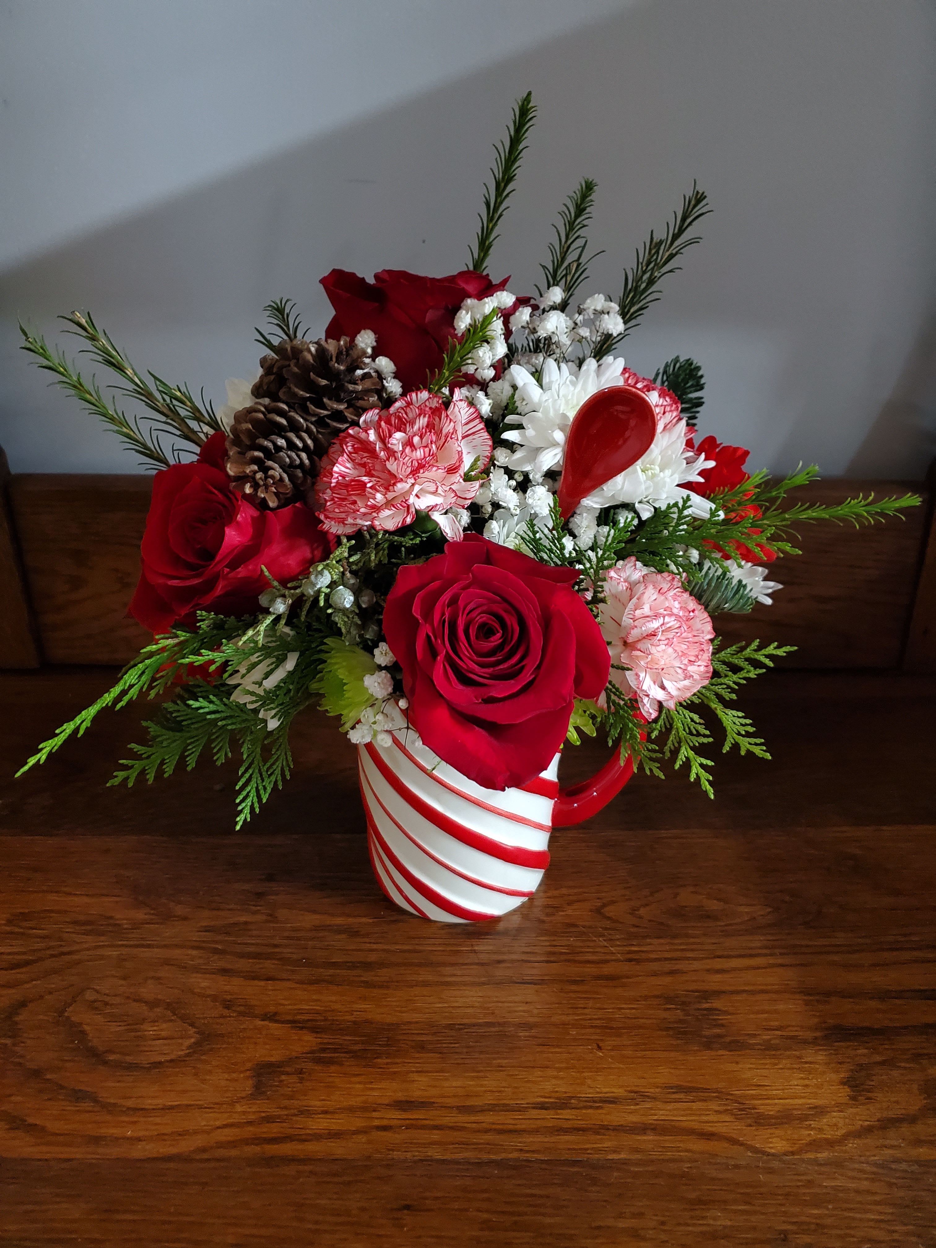 Peppermint Cup and spoon - Christmas floral in a cup