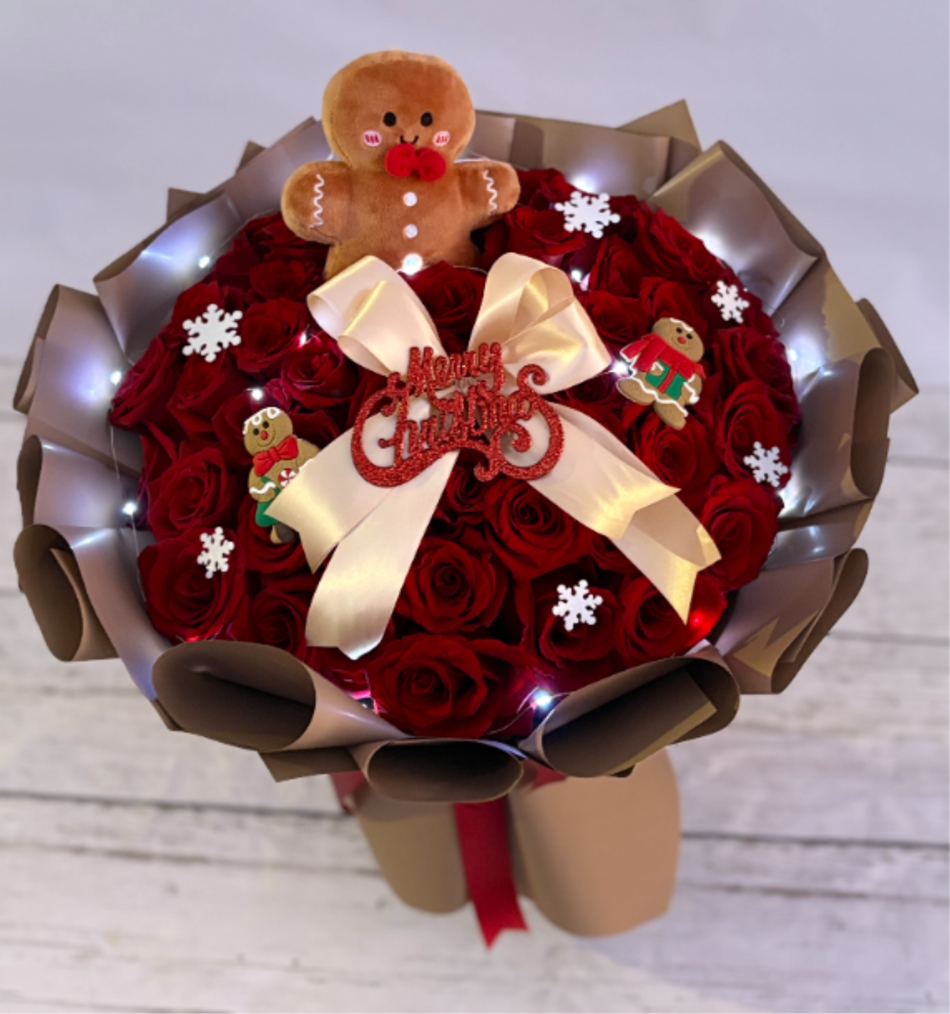 Ginger man with roses - 48 red roses long stem ,Ginger man,,, merry christmas!!!!!!