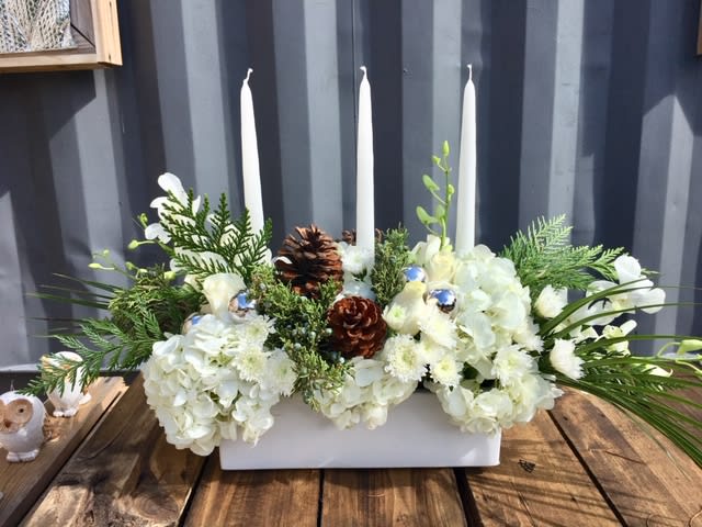 Festive Frost &amp; Flame - not so traditional , all white with natural accent and x mass greenery 