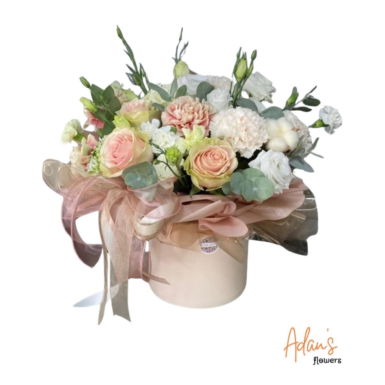 Peace - Elegant flower box featuring a beautiful assortment of fresh flowers, carefully arranged to create a stylish and modern presentation. Perfect for gifting on any special occasion