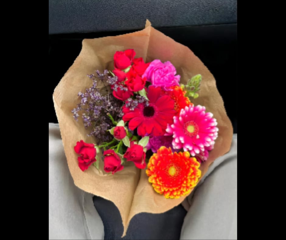 Gerbera Rose - Beautiful colorful bouquet with various types of fresh flowers, perfect for bringing joy and vibrance to any special occasion.