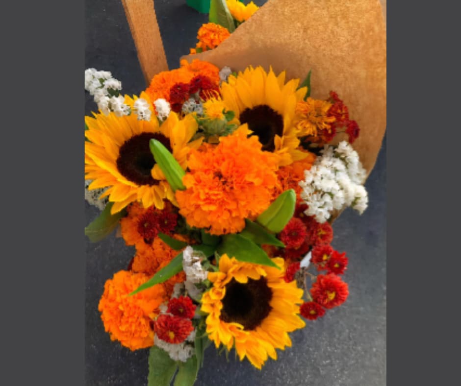 Sun Flowers - Beautiful colorful bouquet with various types of fresh flowers, perfect for bringing joy and vibrance to any special occasion. 