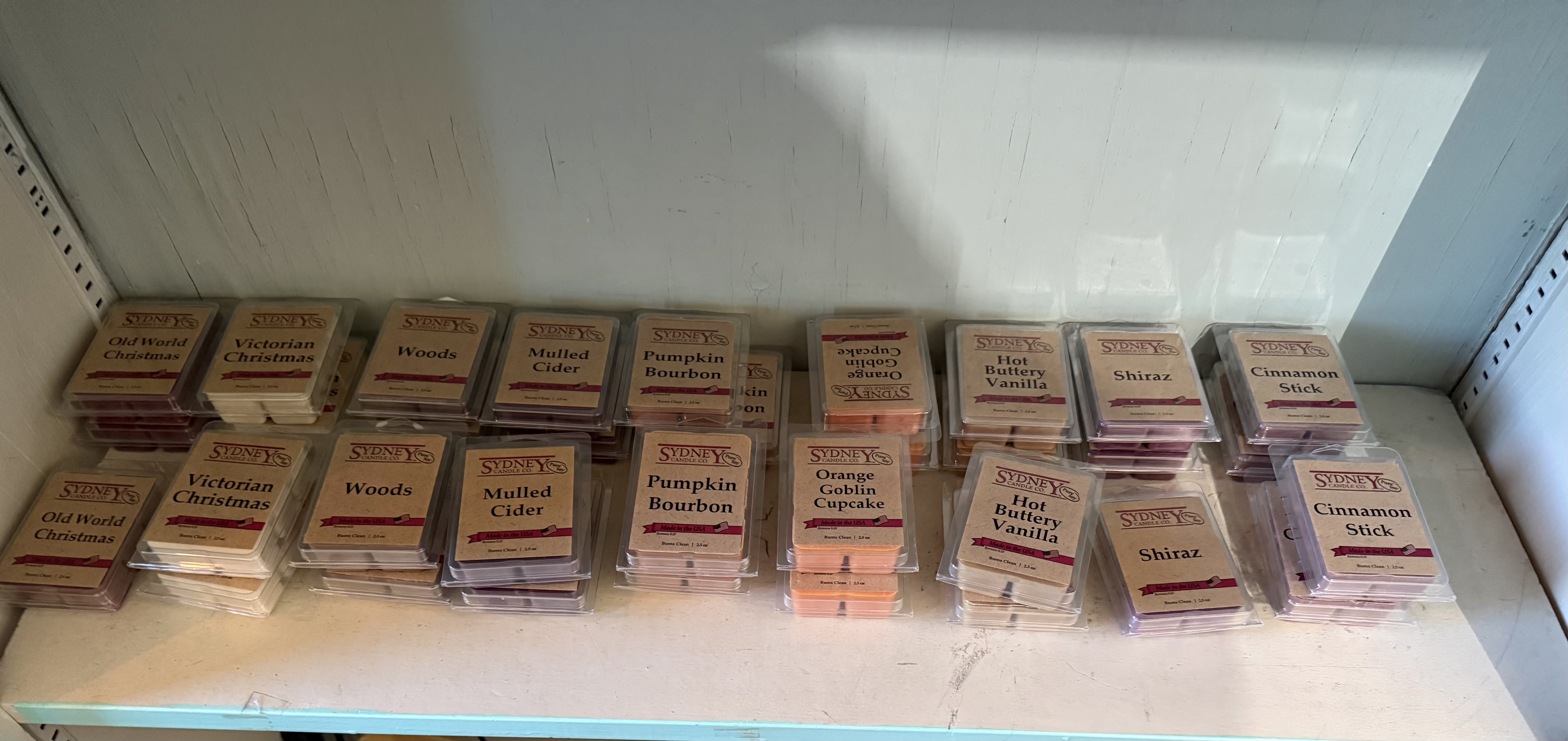 Sydney Candle Melts - Available Flavors: Old World Christmas, Victorian Christmas, Woods, Mulled Cider, Pumpkin Bourbon, Orange Goblin Cupcake, Hot Buttery Vanilla, Shiraz and Cinnamon Stick