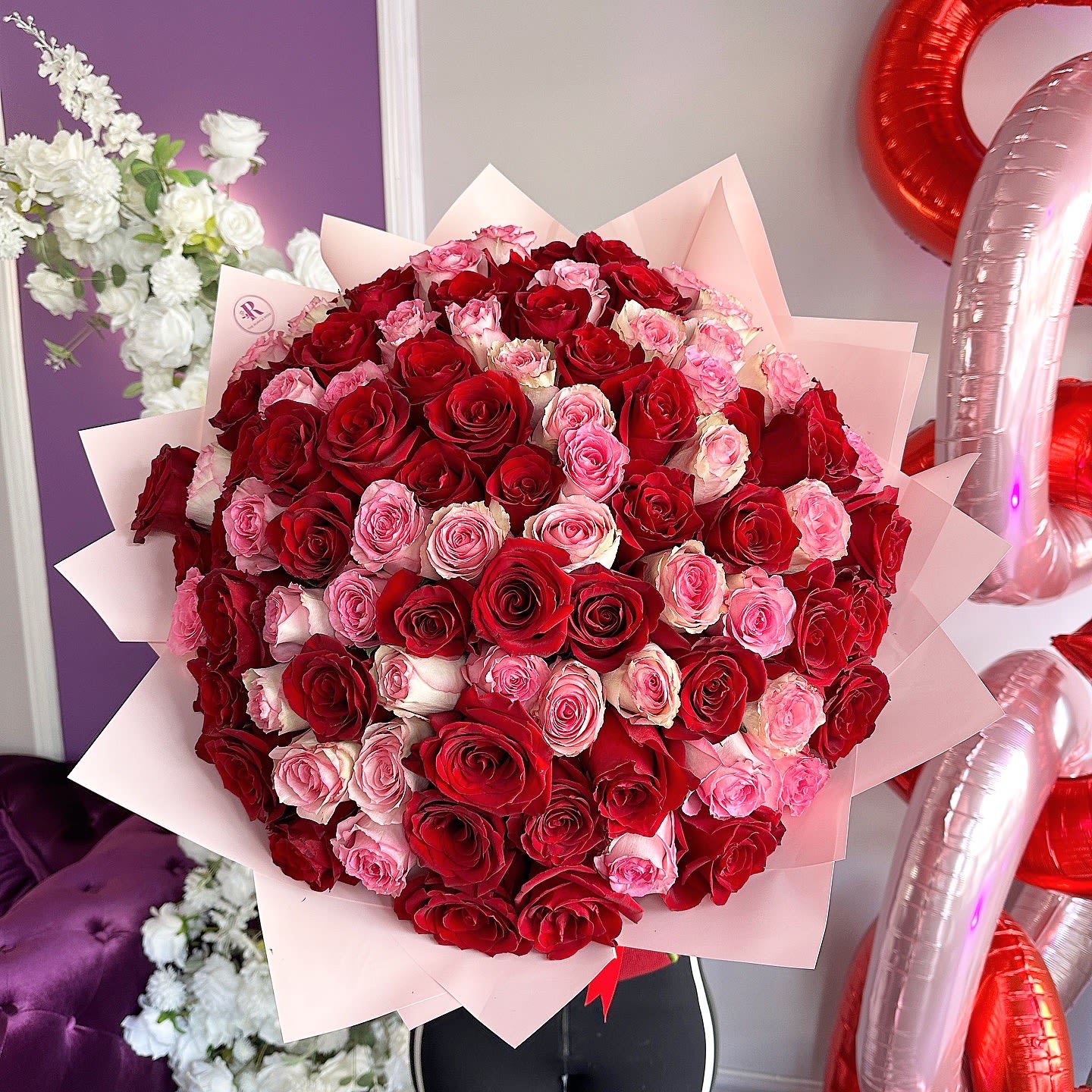Large Bouquet of Roses (50/75/100) - Handcrafted with love and care, each arrangement exudes elegance and sophistication, making it the perfect gift for an anniversary or Valentine's Day to express your love. Available in purple/lavender, white, yellow, red, orange, and pink, and other colors of beautiful roses. A combination of colors is available. Please specify in the "Notes" what color you prefer, or call us!   PREMIUM size is shown in the main picture. Standard - 50 roses Deluxe - 75 roses Premium - 100 roses  