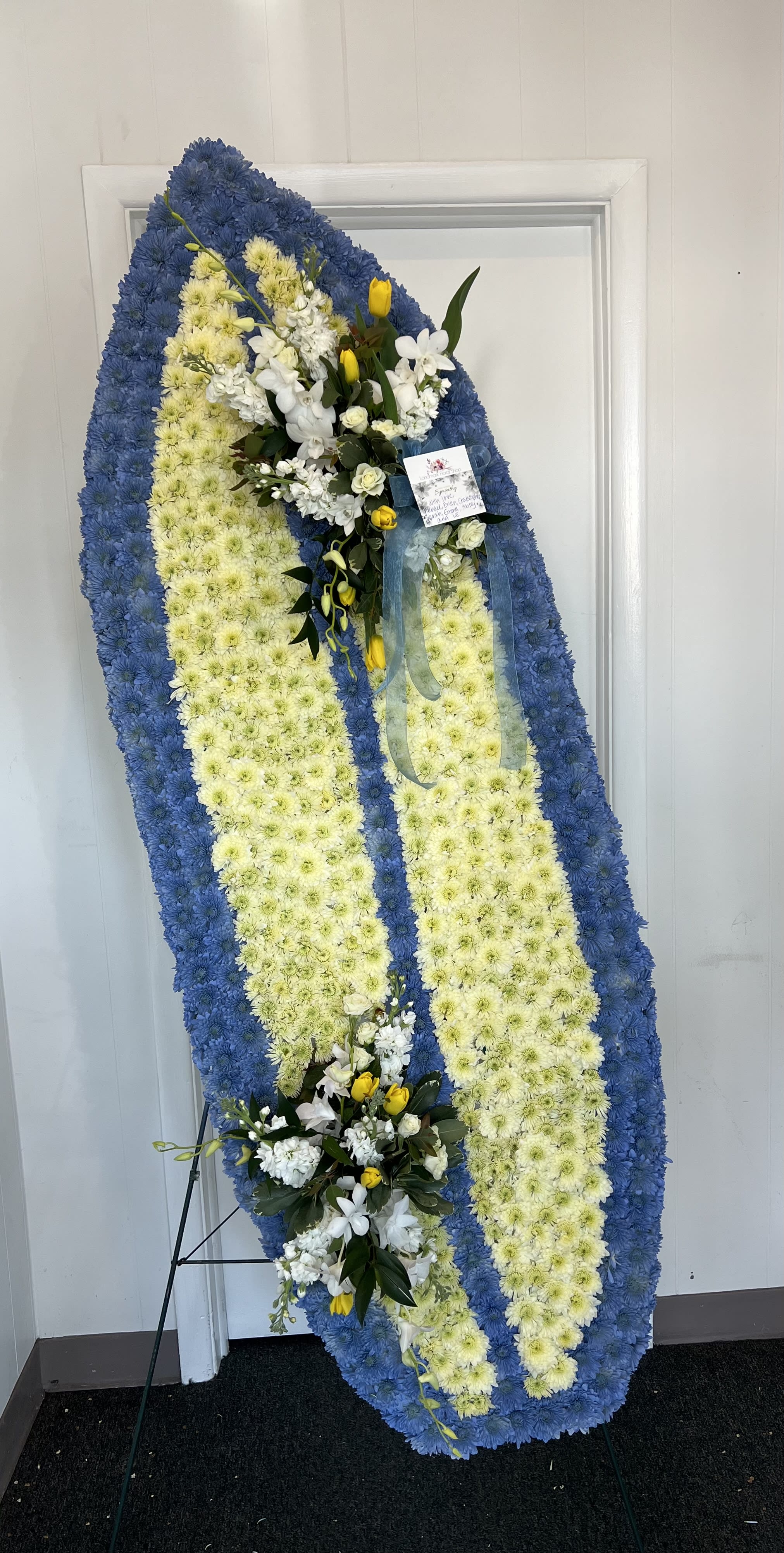 Artistic Sympathy Surfboard  - 6ft surfboard. Can be designed with any color. Please call shop before ordering. 