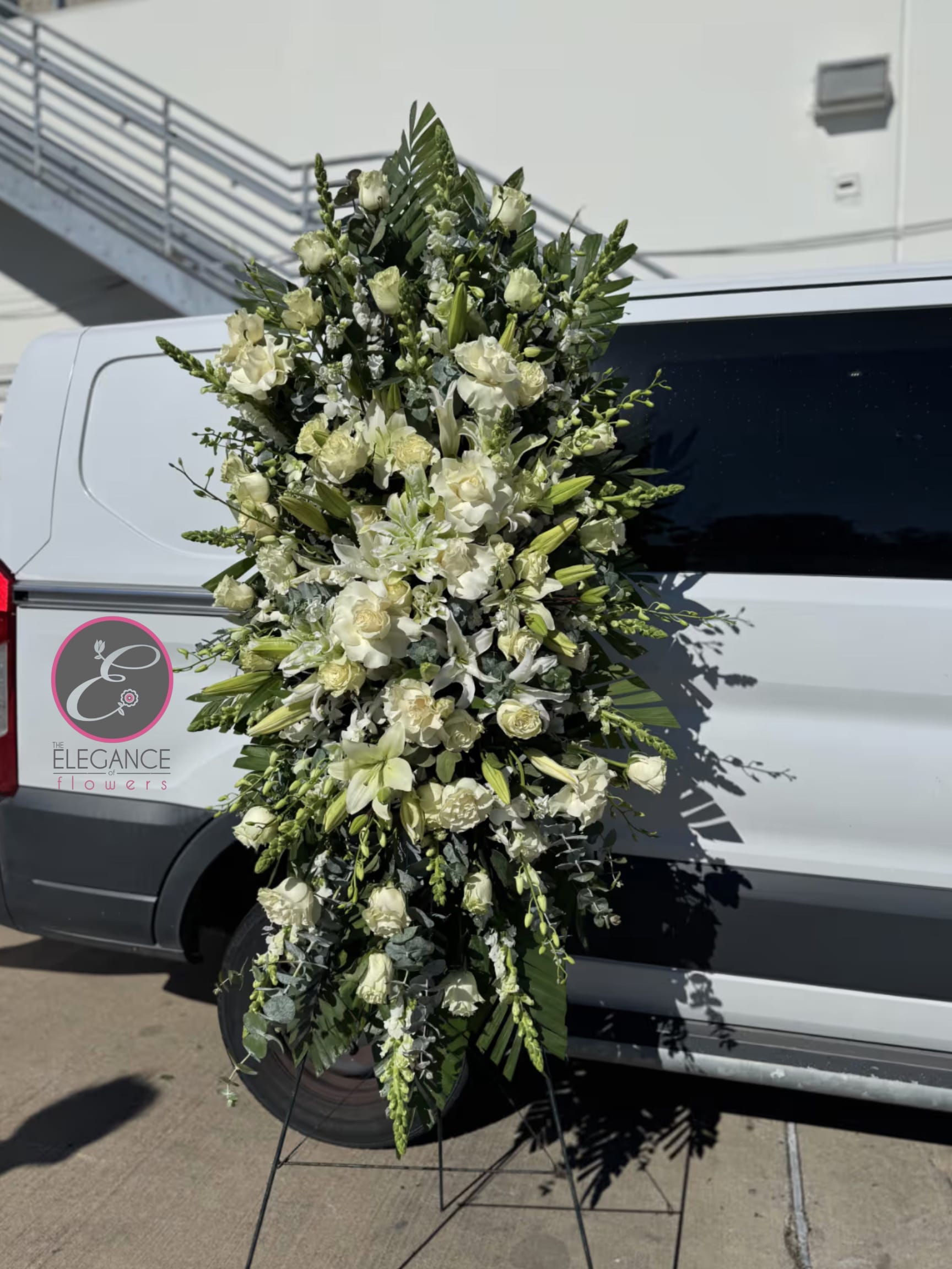 Easel #9 Online - White and Green Flowers