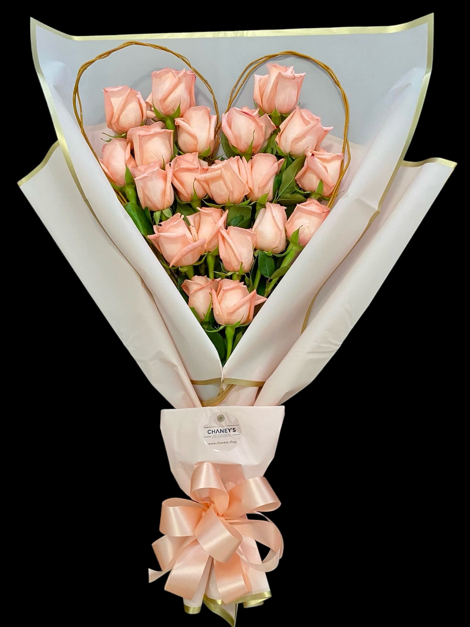 Chaney´s Pink Valentine Heart - 20 pink rose design wrapped with baby pink colored wrap paper. Hand made and fresh curly willow heart on top.