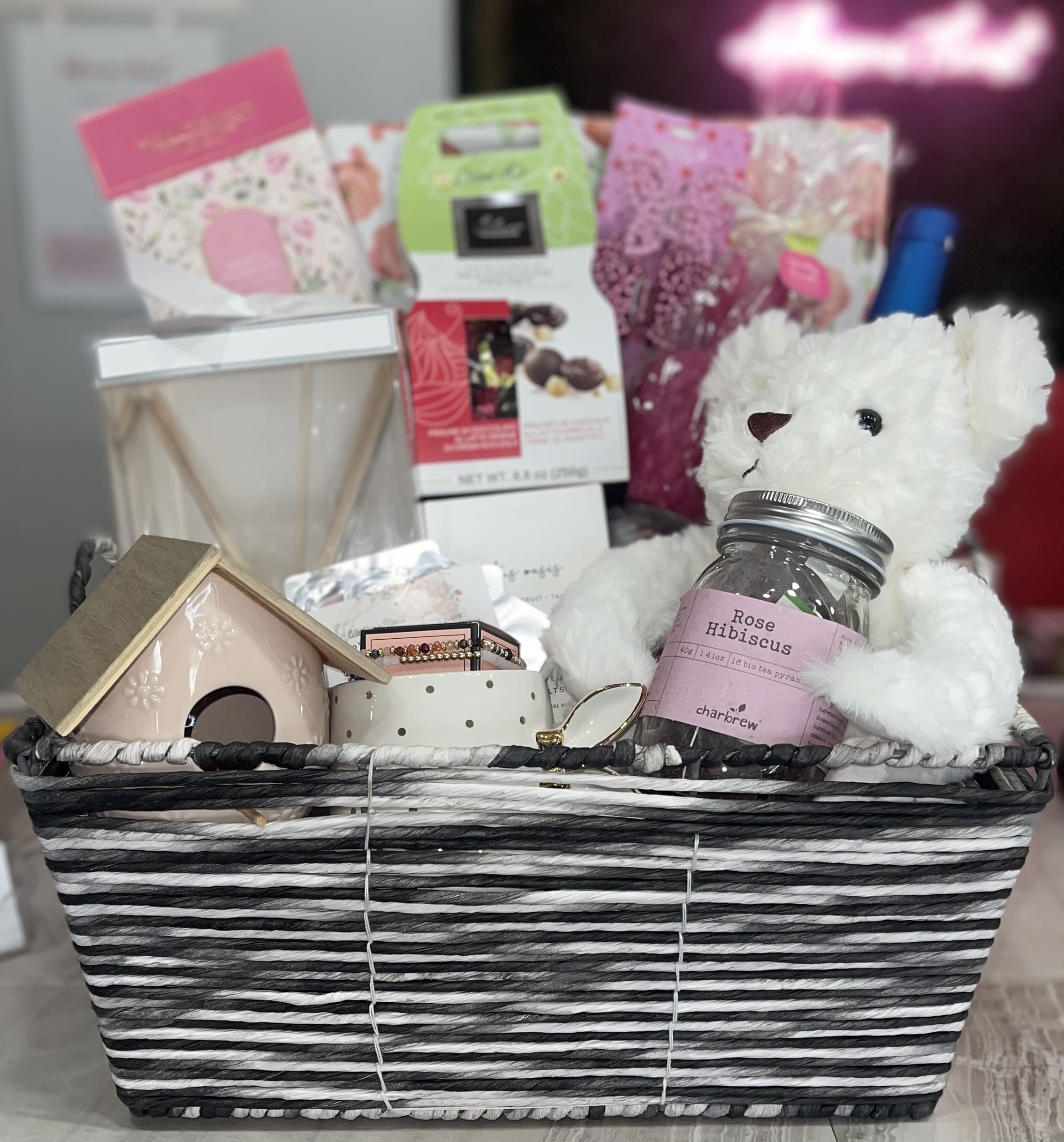 Designers Choice Gift Baskets For Her - Don’t know where to get your leave it up to the designers. A personalized gift, made with care and a splash of creativity! leave it all up to us and make it a true Designer’s Choice. Just let us know at checkout in the comments the special occasion you’re sending this basket for (:! Well, we can’t guarantee a certain item due to our availability .we’ll do our best to match your vision.  Items shown are representative only and vary based on season and current inventory availability. Please indicate any known food allergies for recipient. Provide any specific delivery instructions, i.e. gated community, gate access code, etc. Add a personalized, complimentary card message to top off your gift!