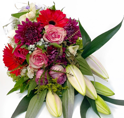 Blossom - The Blossom Subscription offers a mixed bouquet of approximately 24 stems; enough to fill a large vase or be divided into 2 regular sized or small vase. Every arrangement will be different and will be in line with the season and holidays! You can choose to use your own vase or have our designers arrange your flowers in a vase. If you are worried about collecting too many vases just know that we would love to have any and all vases back! Please be sure to note any preferences or dislikes in the notes to us!! If you ever need to change or skip an order date, or if you would like to change the recipient at anytime please give us a call or send an email. We are flexible!