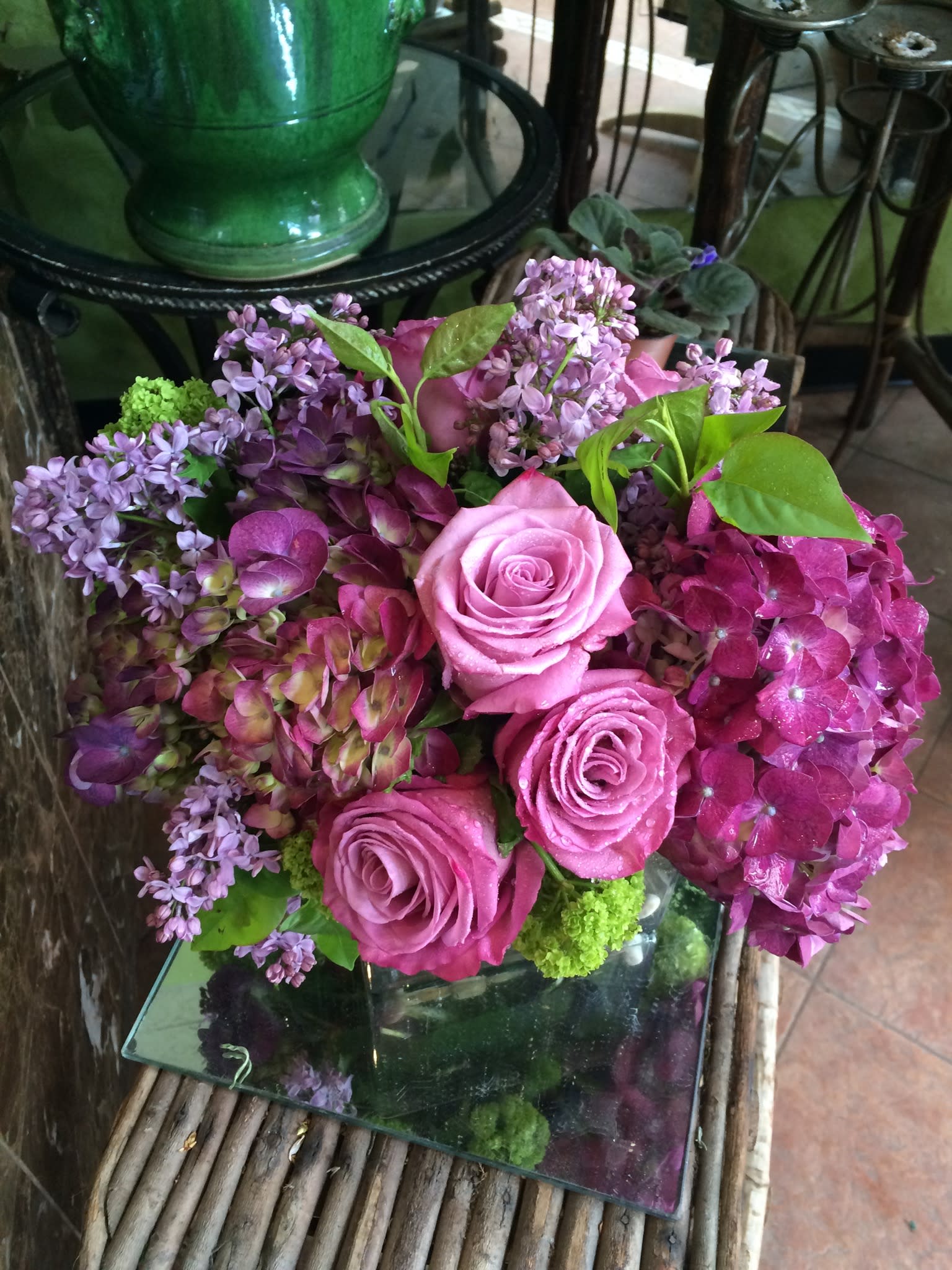 Mon ami  - Lilac , hydrangea ,roses , viburnum / Square vase or cylinder French compact look. 
