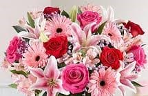 ARTISAN'S CHOICE - VALENTINE'S DAY - Wanting to truly express  what’s on your mind or in your heart for that someone special this Valentine's Day? We have the gift to say exactly that!  Each Artisan’s Creation  is beautifully hand-arranged in a glass vase by one of our floral artisans so that it’s truly unique. Our designers put their heart, love and  creativity into your gift, using only the freshest flowers available and color schemes appropriate for the occasion.  Photo does not depict flowers that will be used or  what may be created.