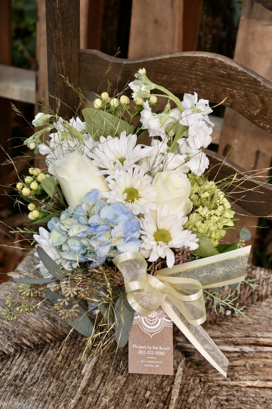 Winter Bubble bowl - Winter white and blue bubble bowl