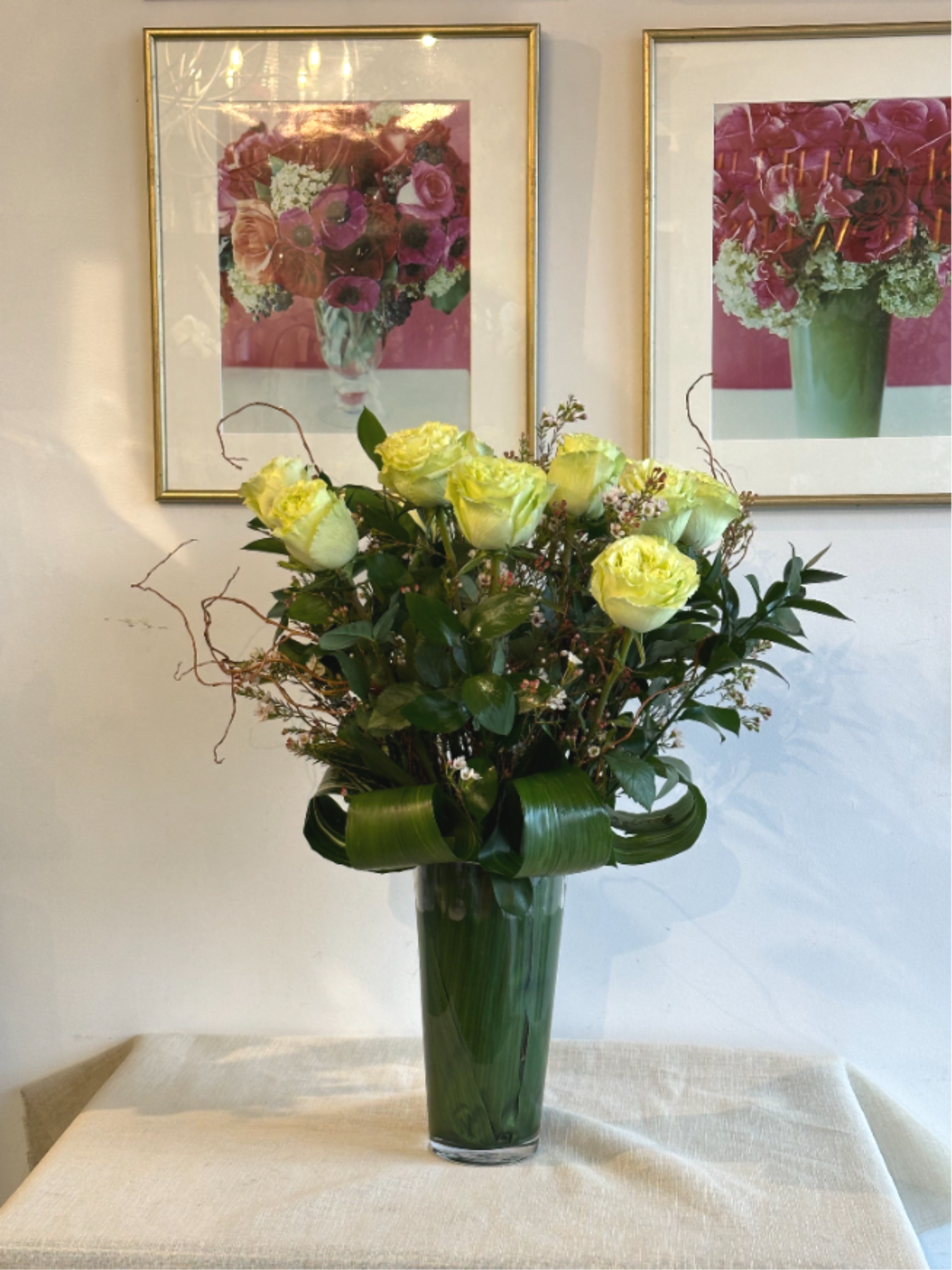 SWEETHEART # 3 LEMONADE COLOR  - these classic arrangements, accented with seasonal foliage, are available in three stunning options   *** Standard Version*** Dozen long Stemmed Roses   *** Deluxe version*** Two Dozen Long Stemmed Roses   *** Premium Version *** three Dozen Long Stemmed Roses