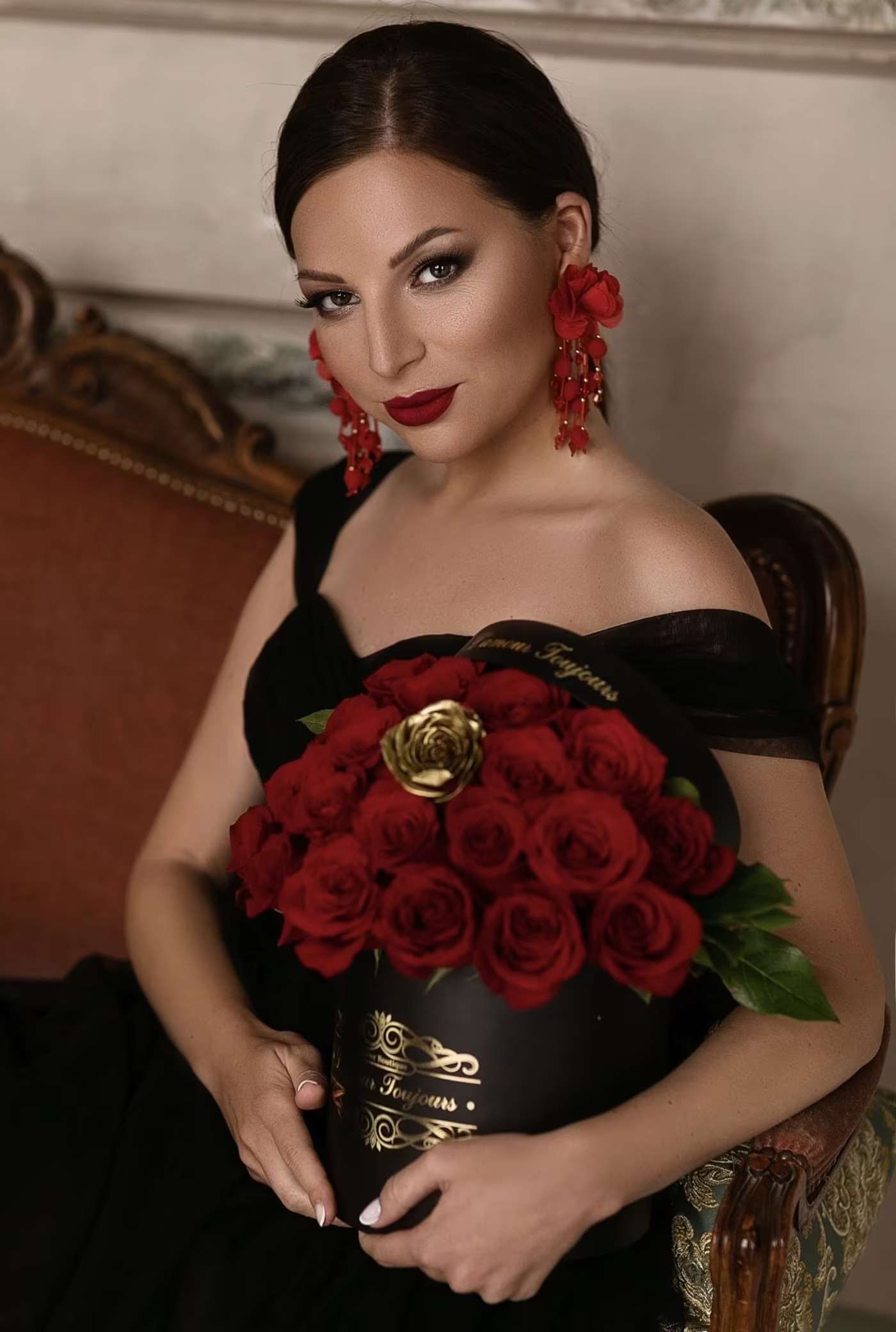 25 Red Roses Signature Box -  25 Premium Red Roses + 1 Gold in our Signature Box