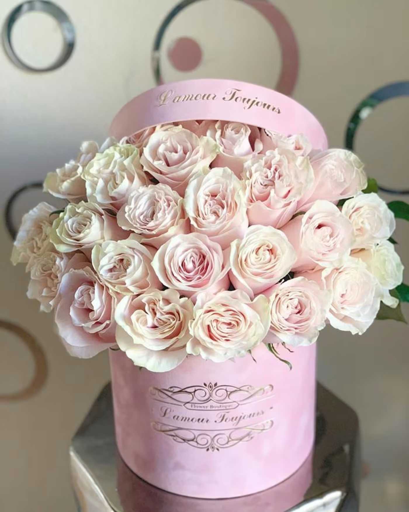 Pink Signature Box II - Huntington Beach Same Day Flower Delivery - 25 Fresh Premium dust pink roses