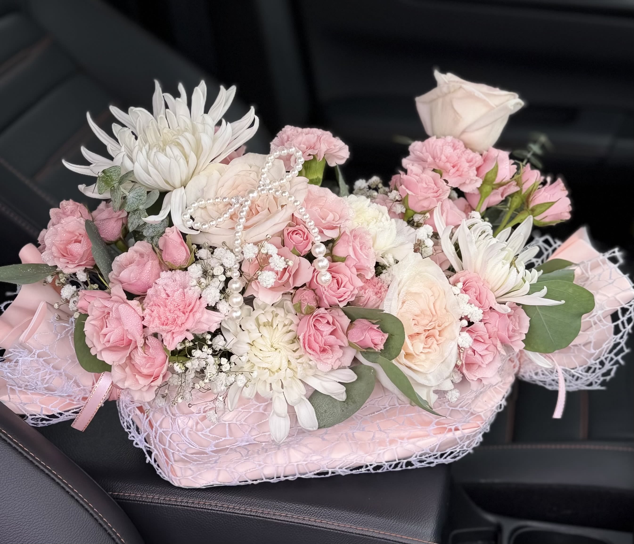 Pink candy shape arrangement  - —