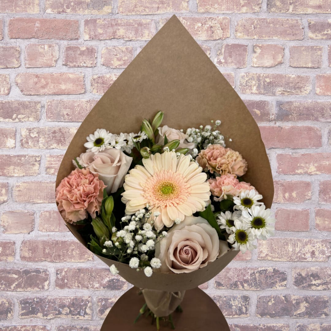 Earthy Bundle - Handheld small bouquet