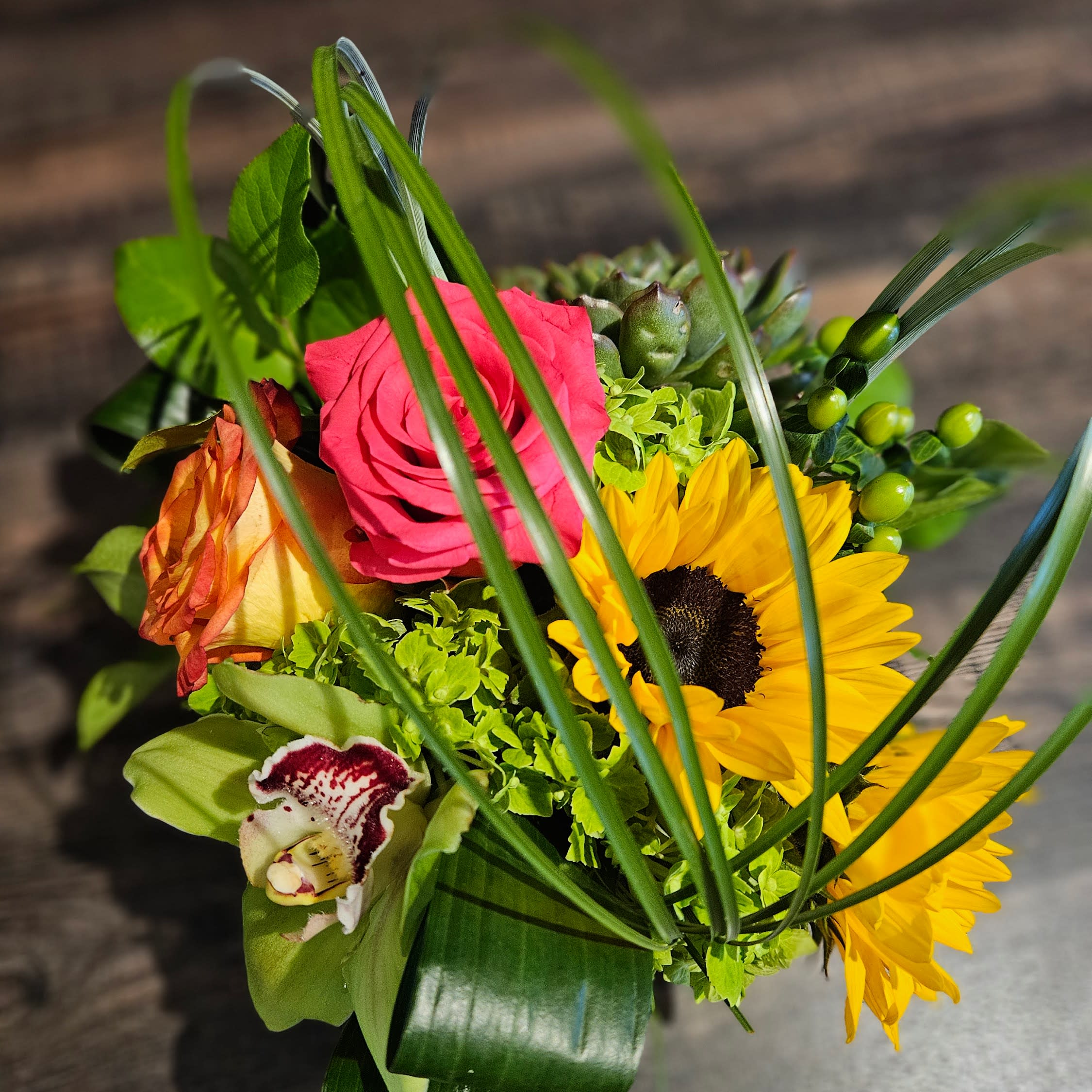 #5 You're my Best Friend - Maybe you're just getting to know each other, or maybe your friendship has been going strong for years, or maybe you just want to send something different this Valentine's Day season.  Look at this delightful cube of joy and know their hearts will swell with whatever special love you share! 