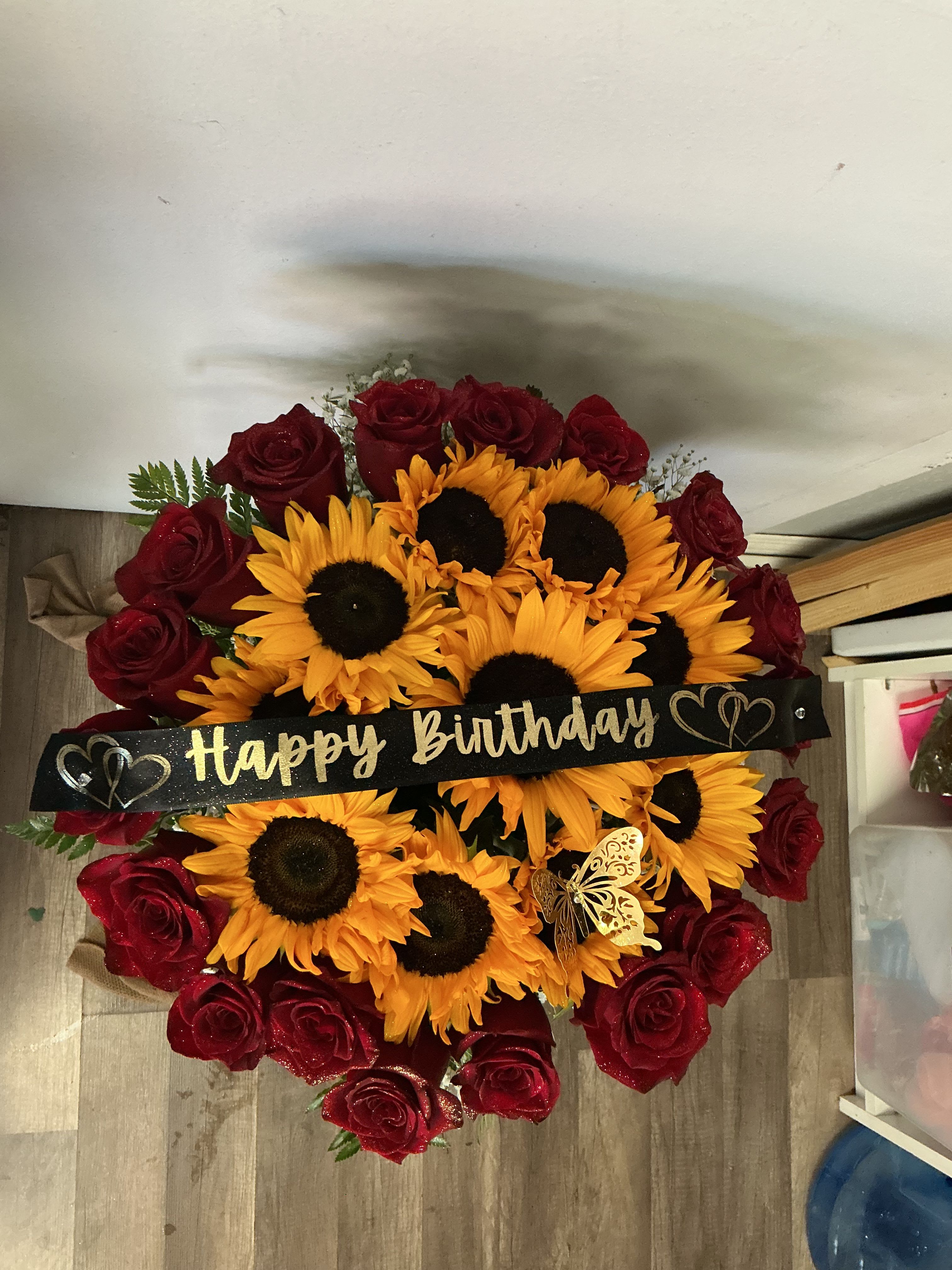 Lovely sunflower  - This great gift is made of beautiful sunflowers and red roses but you can costumize as you  want 