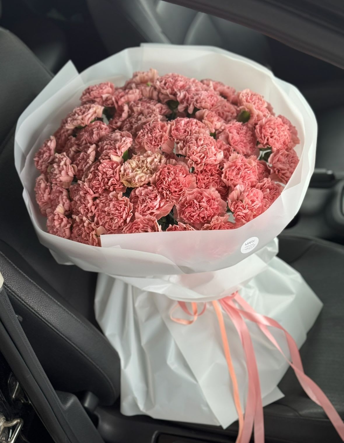 bouquet of 75 dianthus in pink - bouquet of 75 dianthus in pink