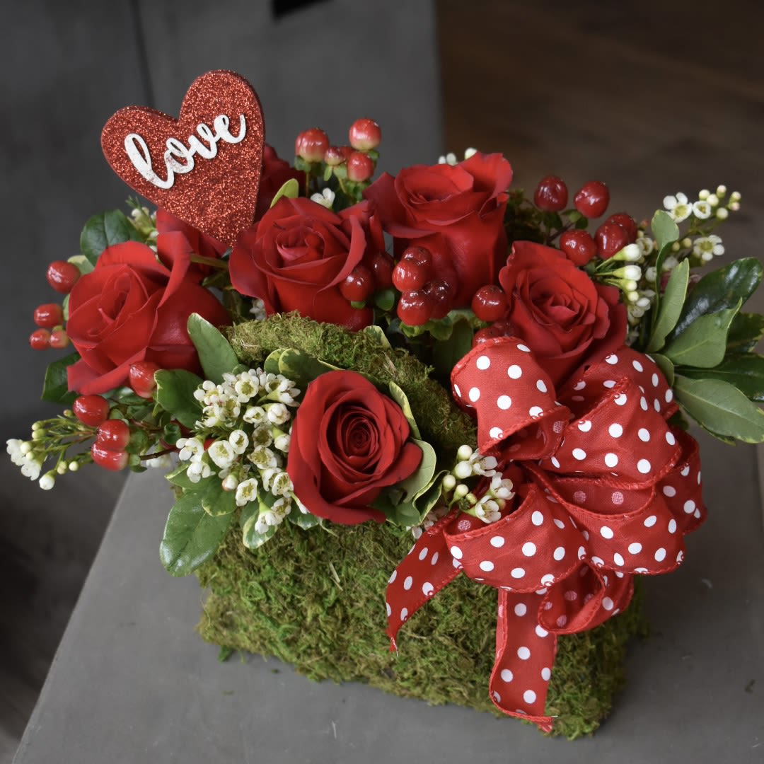 Carry Some Love - A radiant green moss purse emanating love and happiness... perfect for your Valentine.  