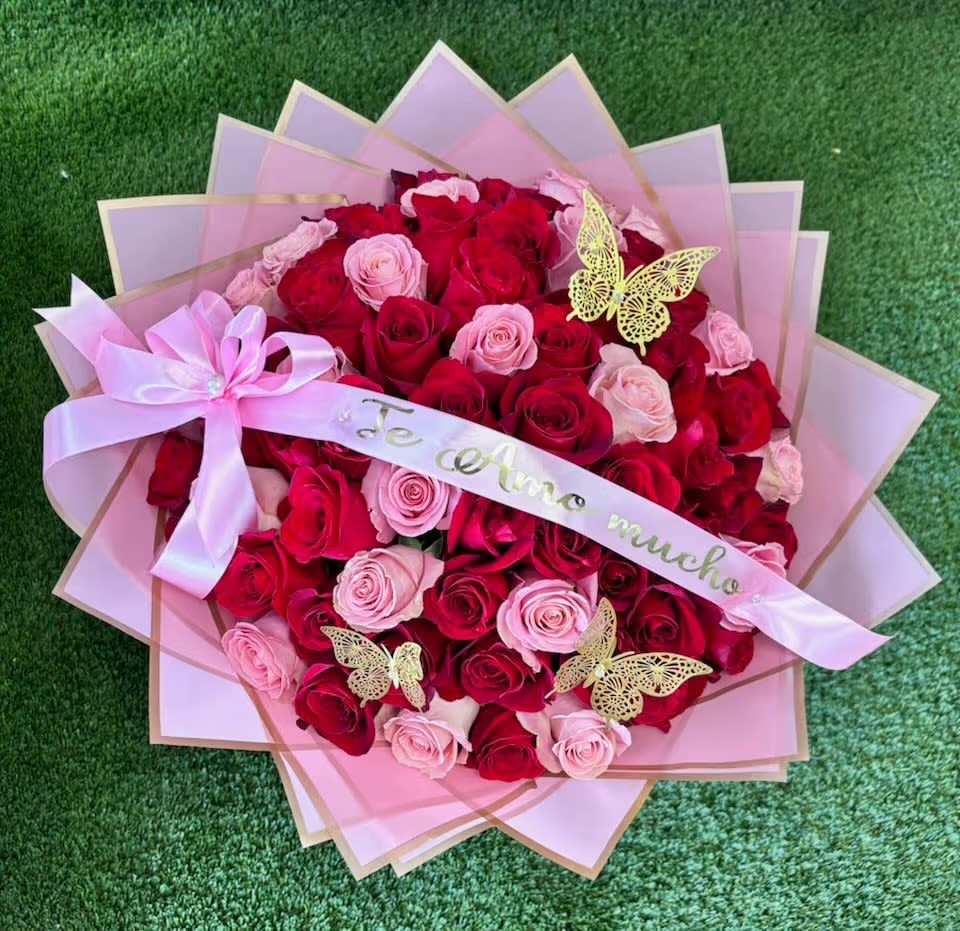 Pink and red bouquet 50 stems - 50 red and pink stems butterflies and your wrapping color of choice 