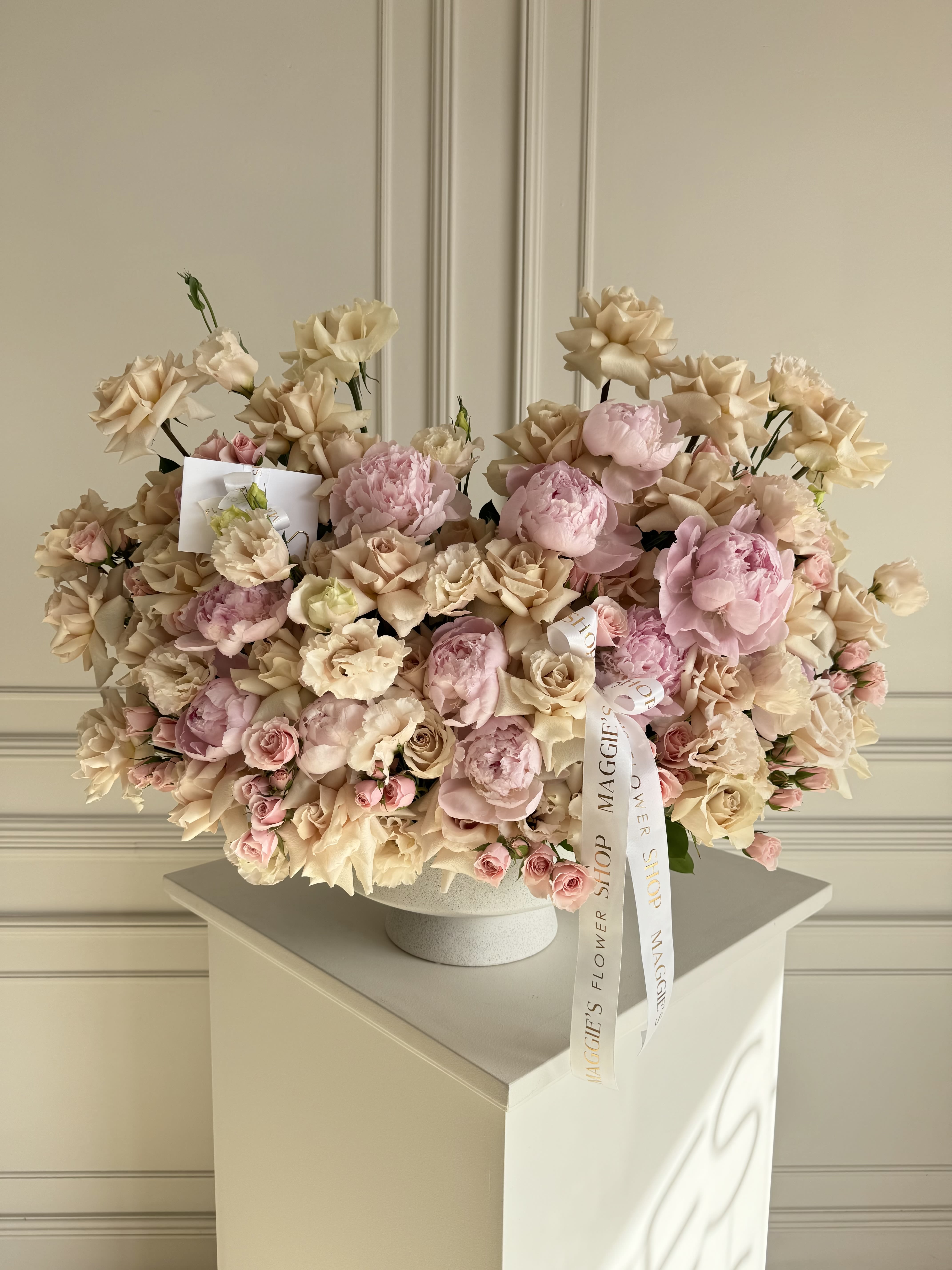 MFS Arabella  - Peonies  Reflexed roses  Lisianthus  Mini roses  
