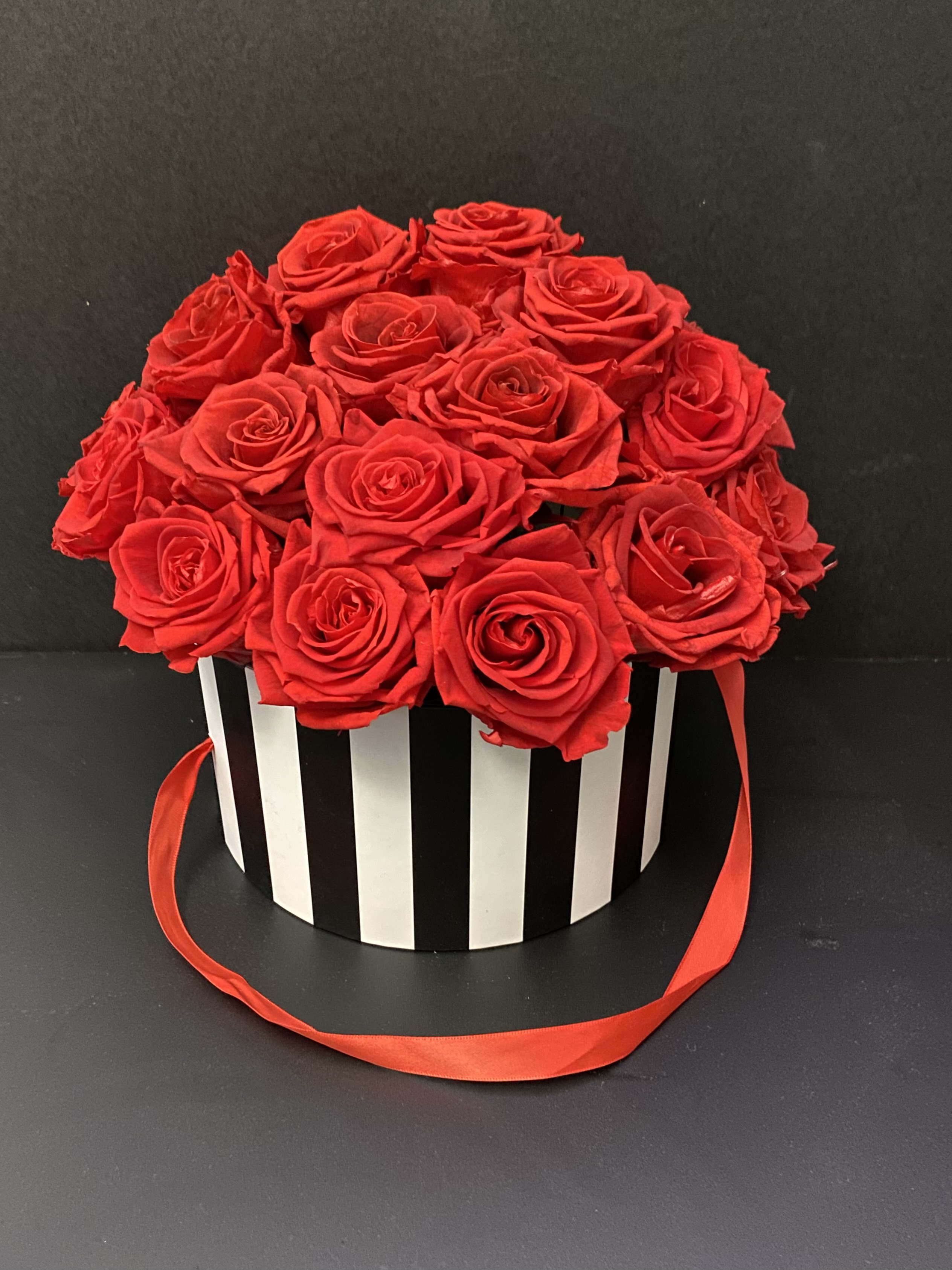 Gift of Roses - Two dozen real roses that last a year 