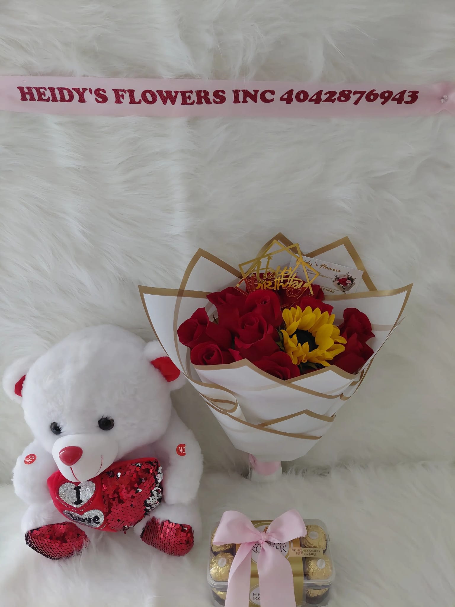 12 roses ,a  sunflowers, a beautiful teddy bear, and chocolates. - 12rosas con girasol un hermoso peluche y chocolates