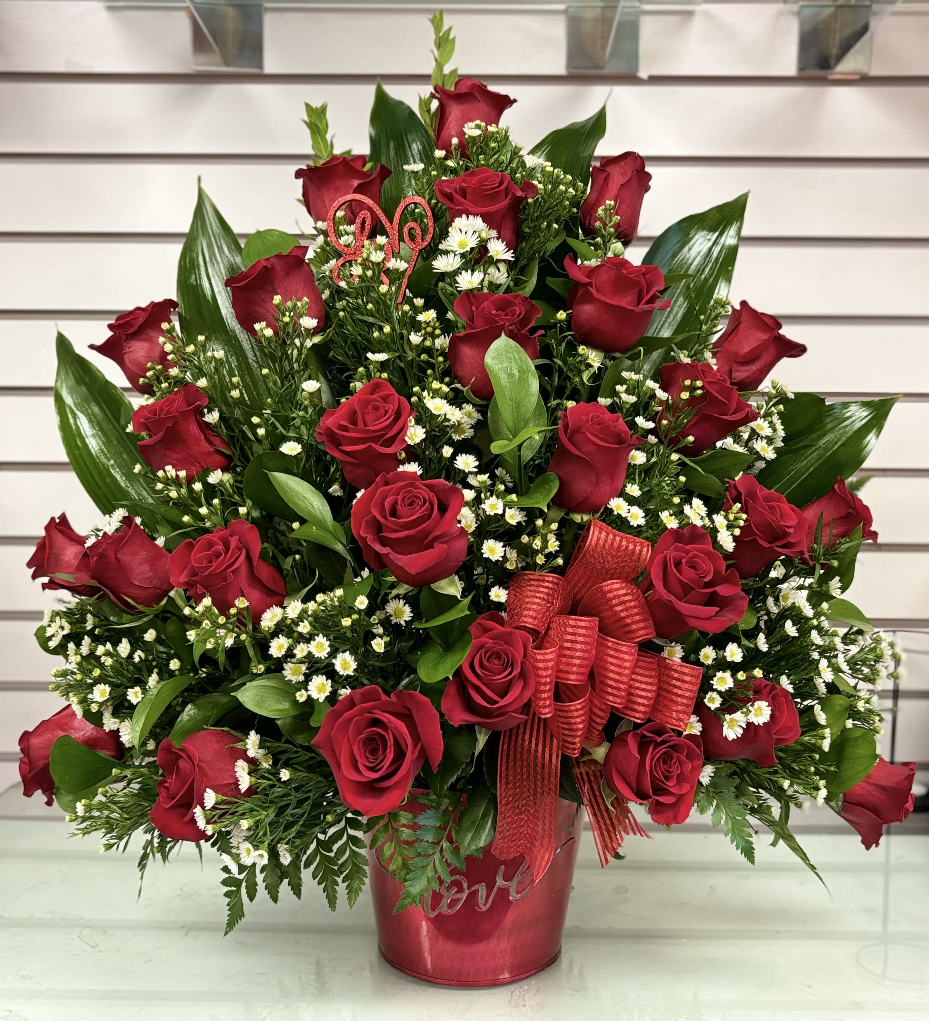 24 Roses Front Facing/ 24 Rosas de un frente - 24 Roses Front Facing/ 24 Rosas de un Frente