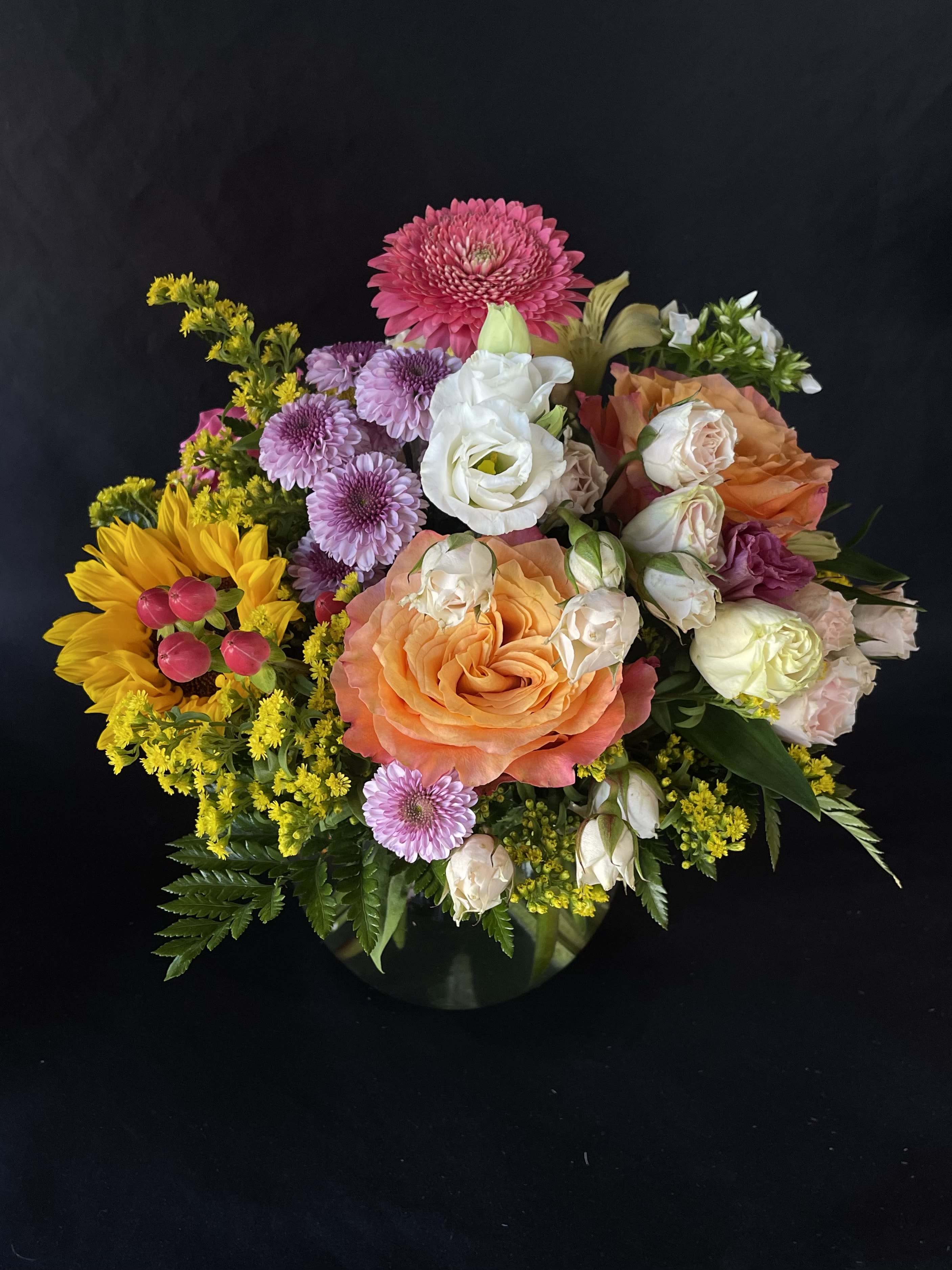 Sweethearts ***ONLY AVAILABLE FOR THE WEEK OF VALENTINE'S*** - Innocent bubble for the girl you value in your life. Cheerful, fun, vibrant, and joyous.