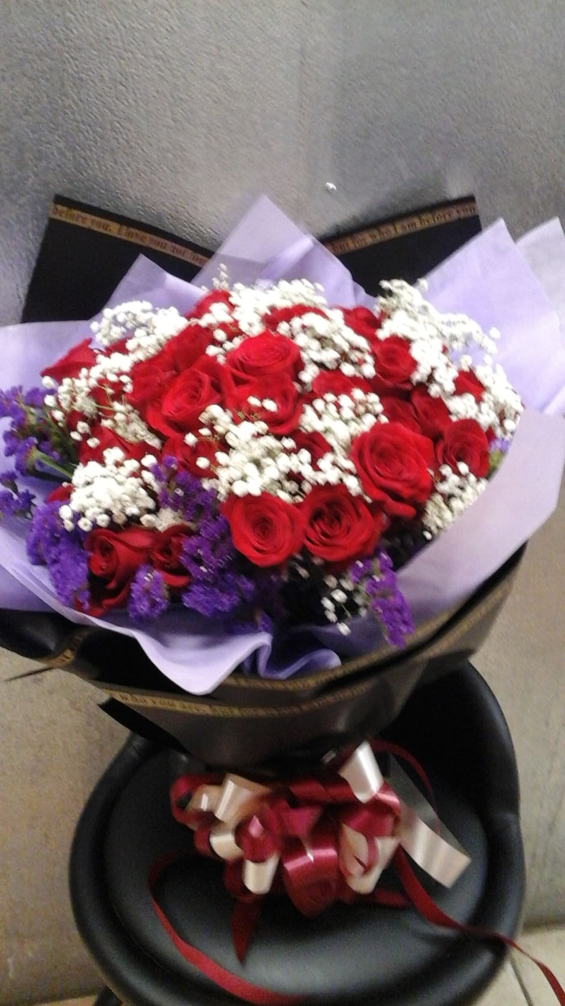  Special style wrapping red roses (BQ4) - 50 roses wrapping in the black and lavender Hong Kong style wrapping paper 