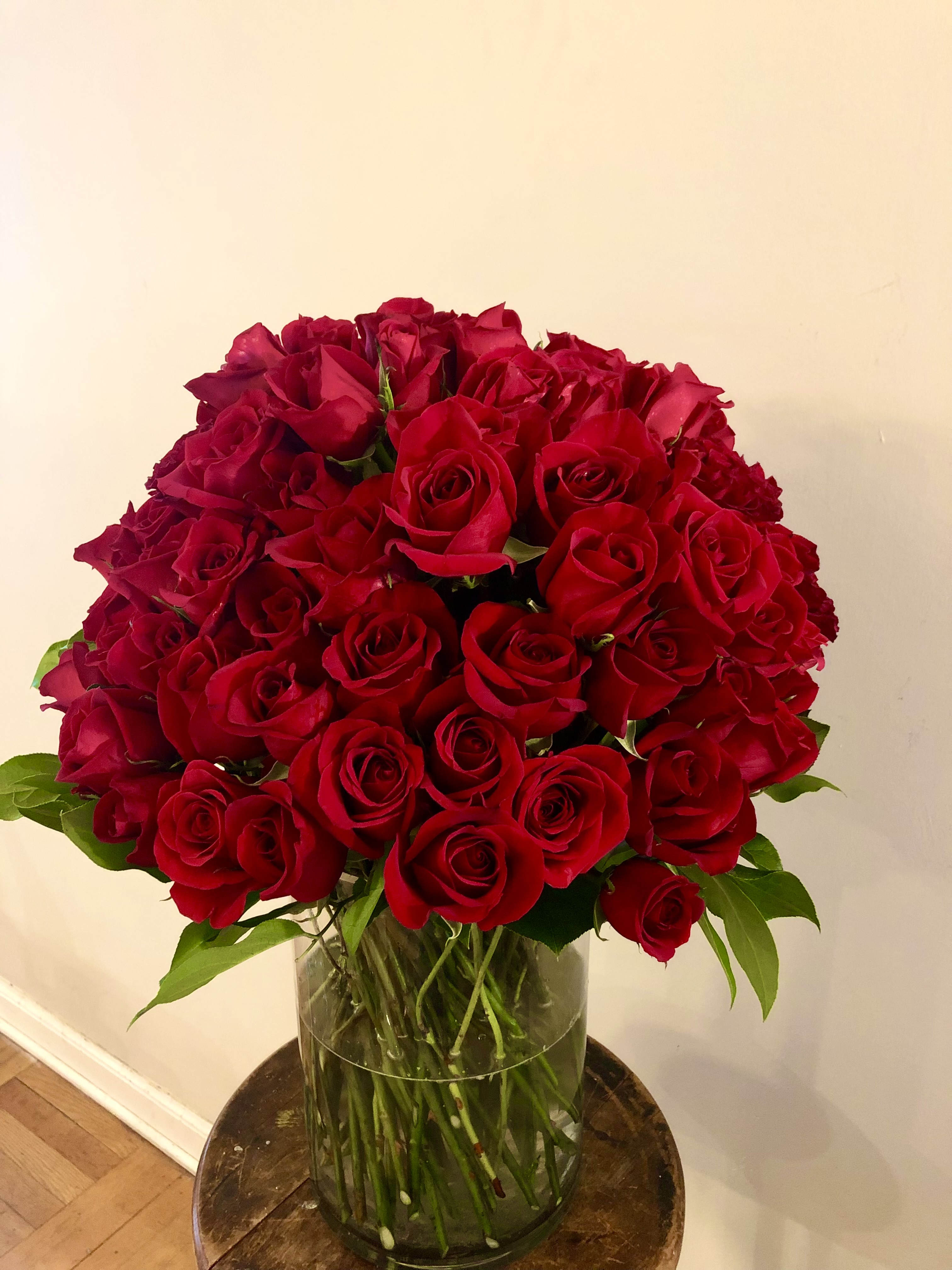100 Red Rose arrangement in a vase - 100 stems of red rose arrangement in a vase. 