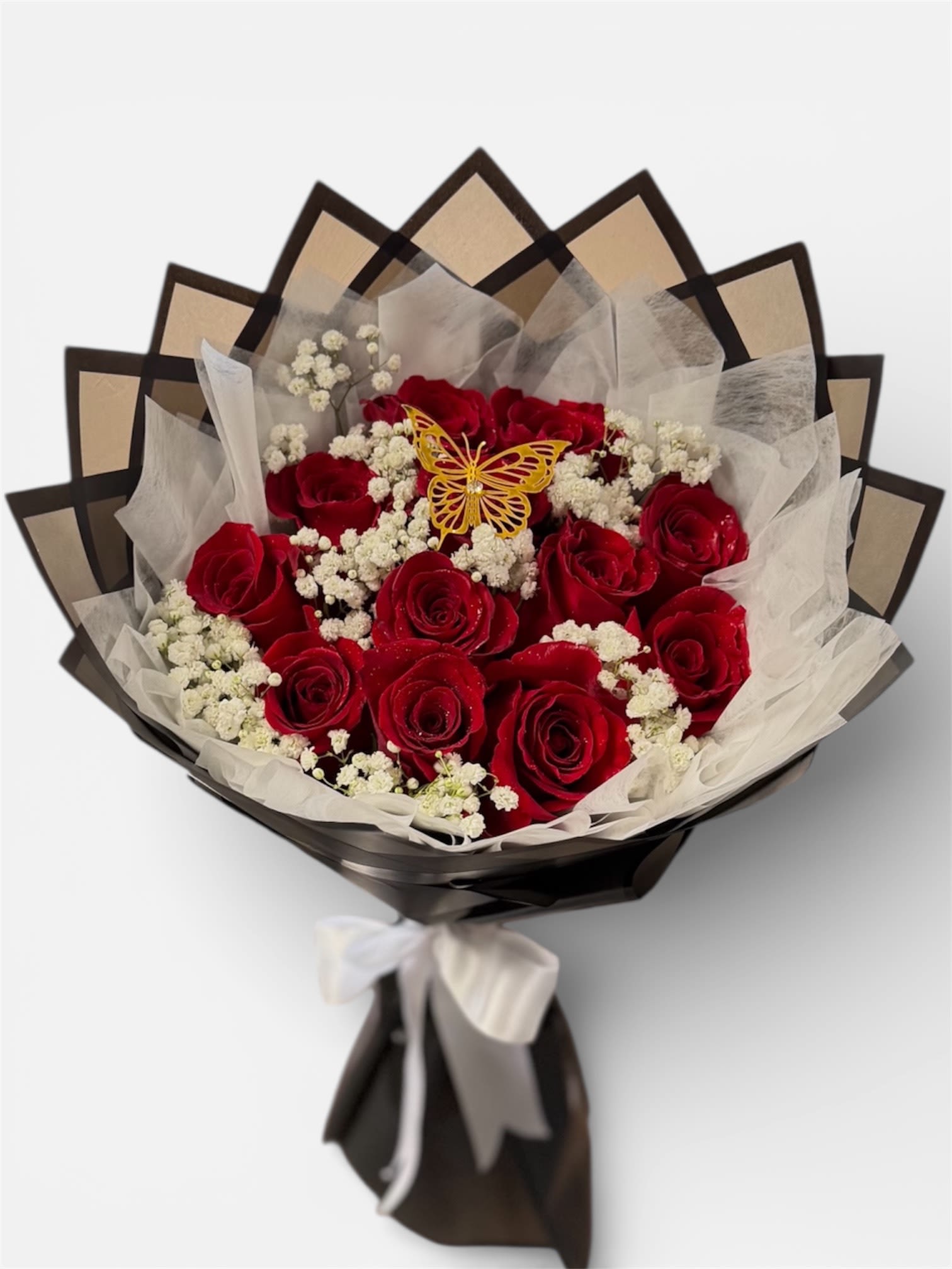 Buchon 12 - Round Mixed Rose Bouquet in Korean Paper, Please specify the color of the paper and the rose in the specifications. 