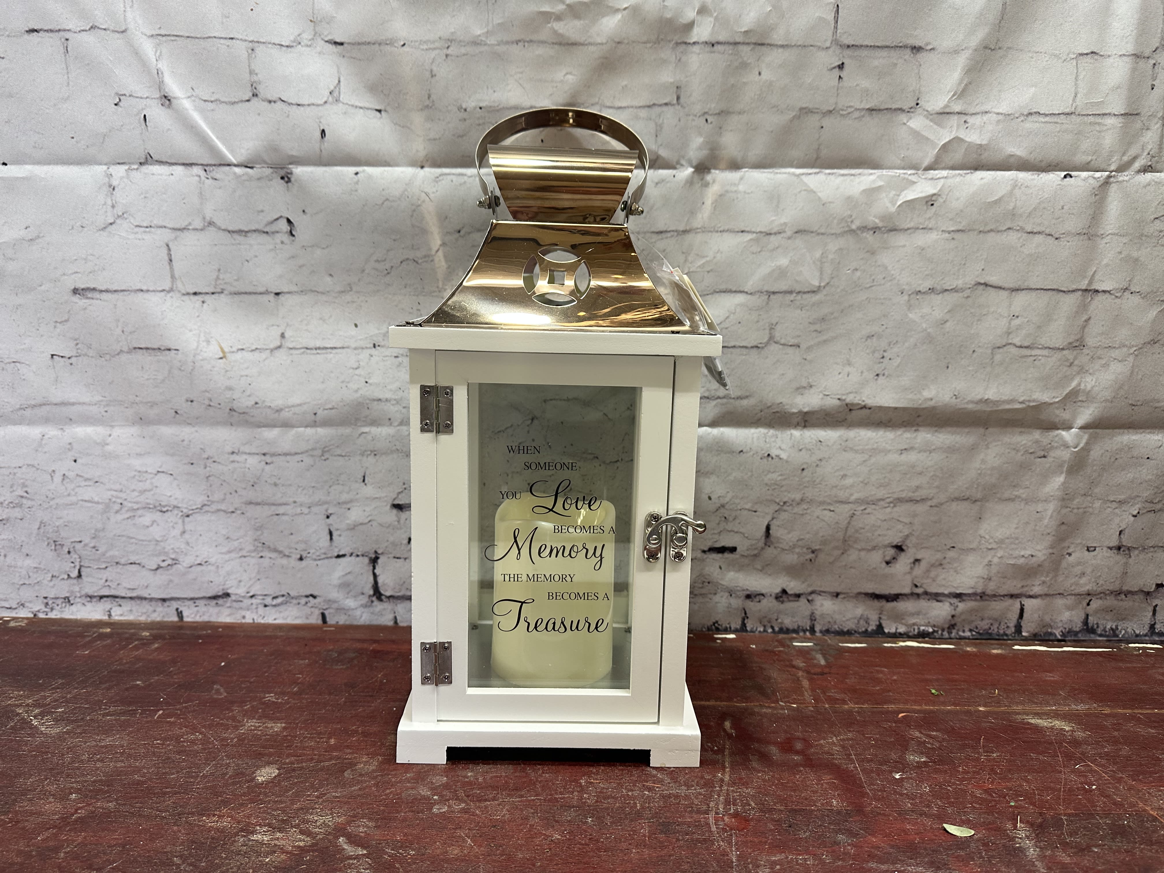 Memory becomes a treasure lantern  - When someone you love becomes a memory that memory becomes a treasure lantern 