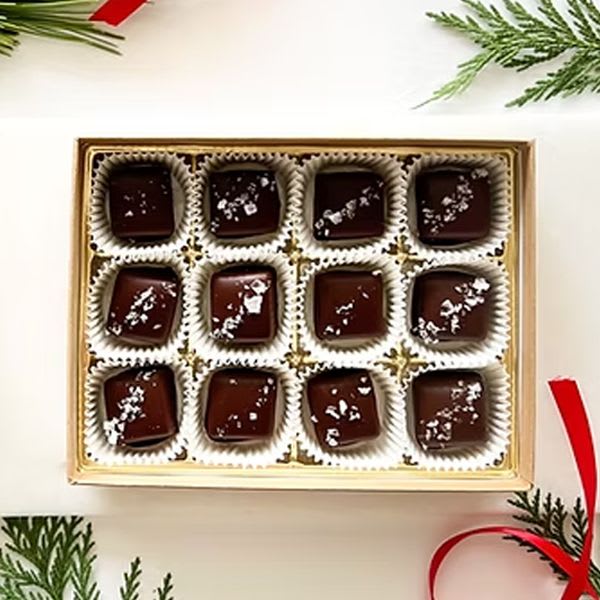 Suzanne's Salted Caramels - 12 Piece Box - 12 pieces of locally made deliciousness! The perfect balance of sweet and salty.