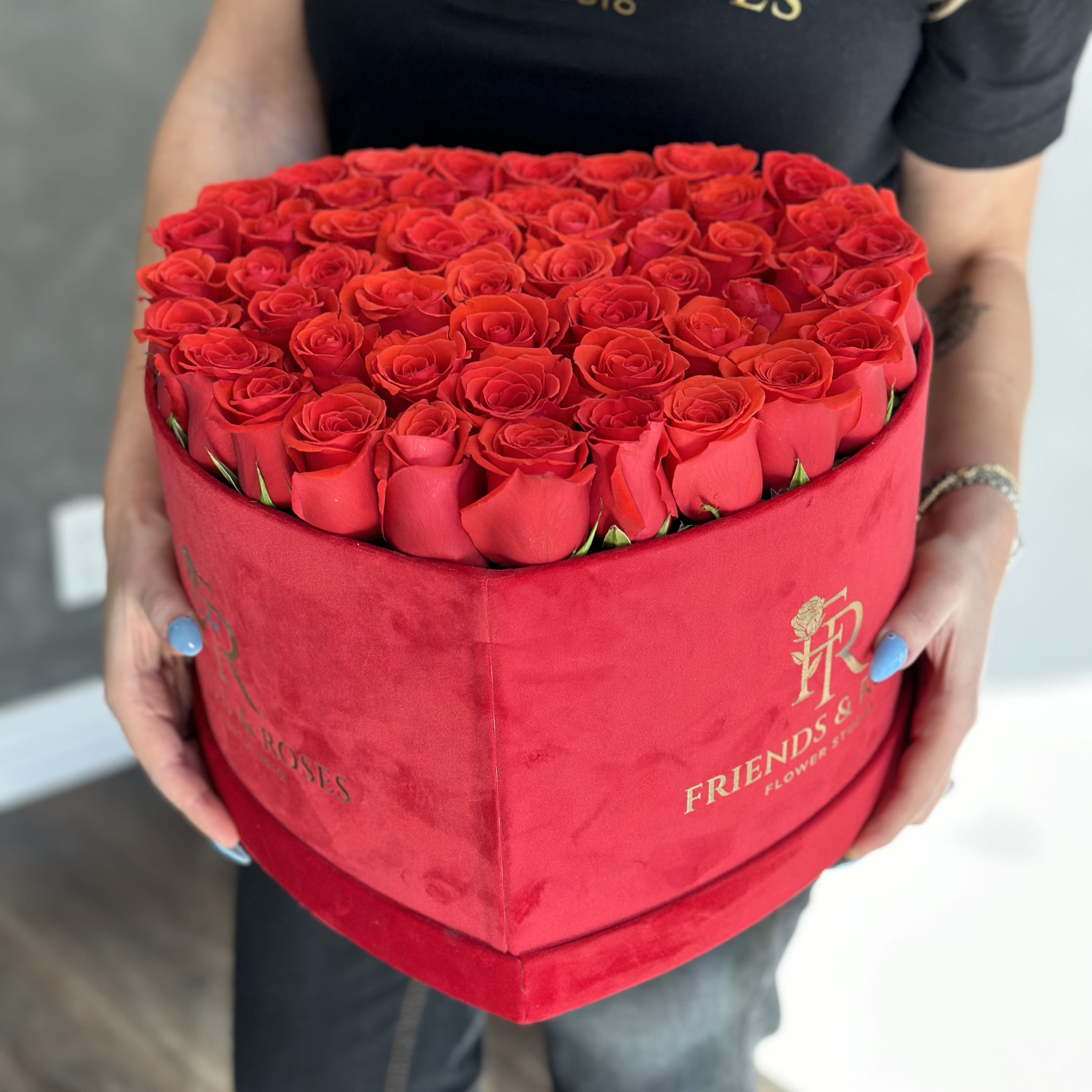 You In My Heart - A beautiful arrangement in our heart signature box with fresh roses in a flat shape is an amazing gift for the special one. Contain approx 45-50 fresh cut roses