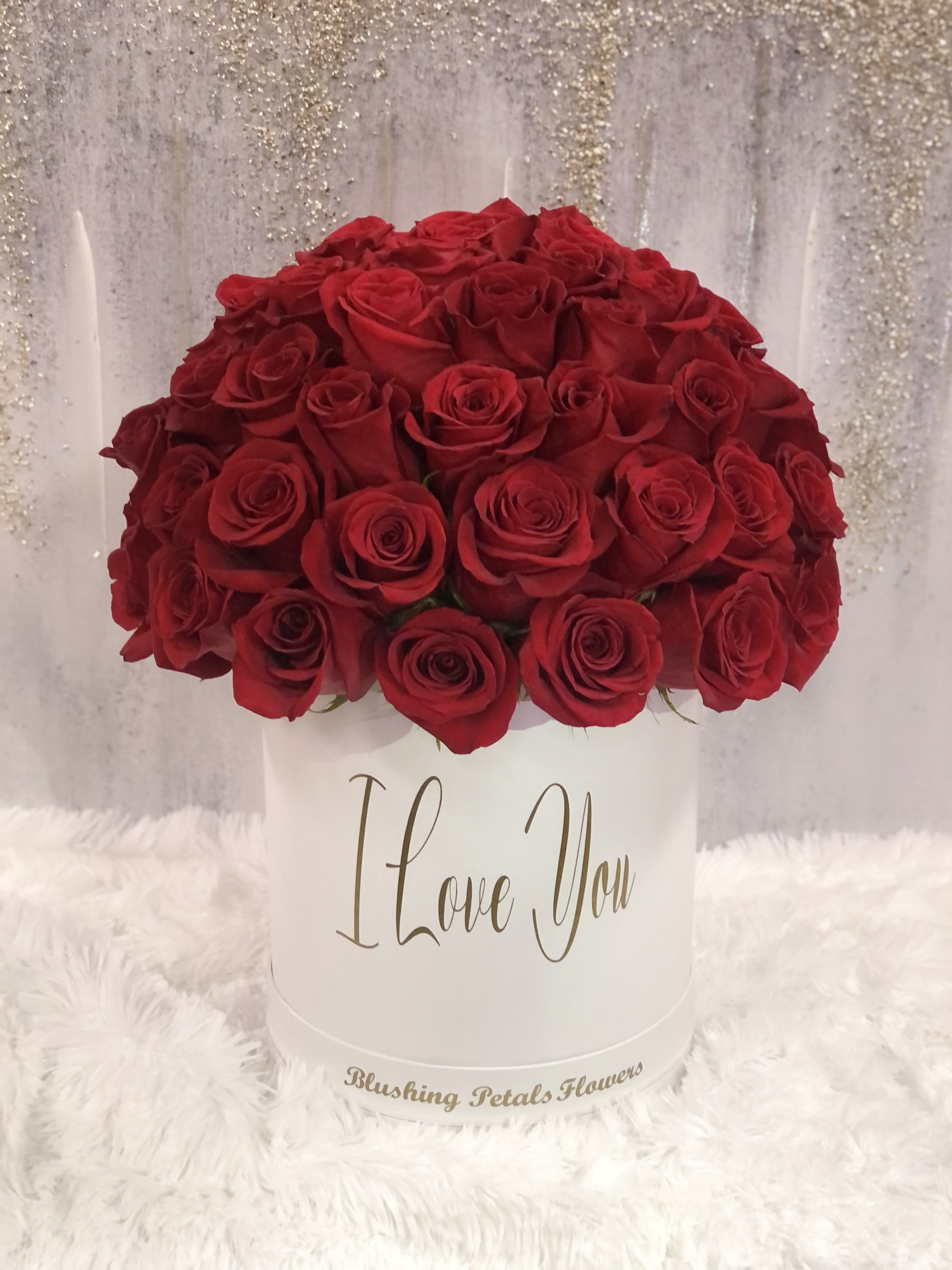 My One and Only (white box)  - 50 roses comes in this exclusive Blushing Petals Box in a standard size, 75 roses in a deluxe and 100 roses in the premium. This box is exclusively designed for your one and only on this Valentine’s Day. (Please note picture shown is a deluxe size) 