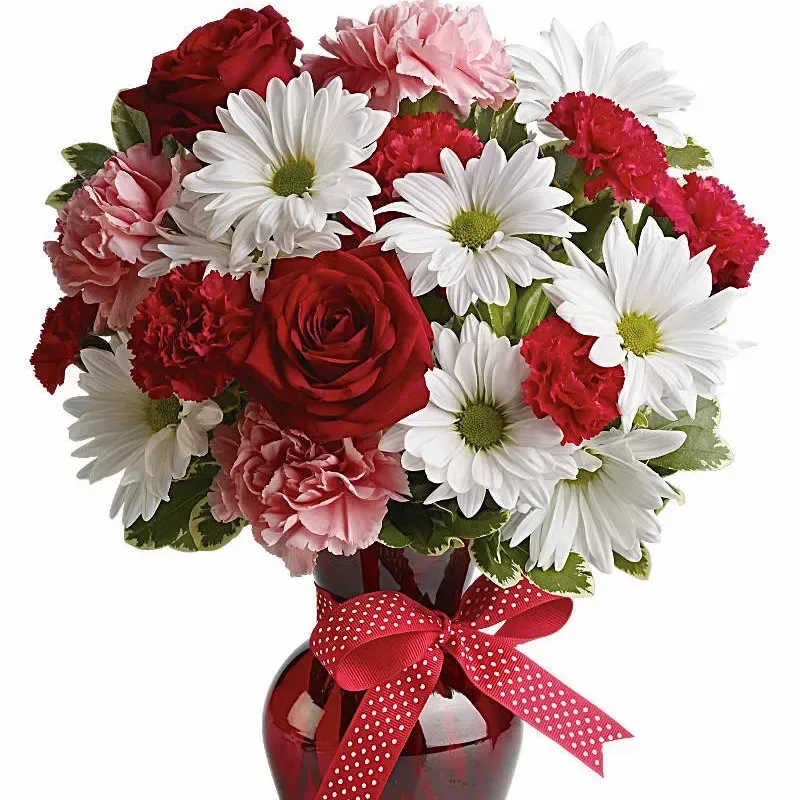 Hugs &amp; Kisses Forever Bouquet - Whether is for your significant other, your sister, aunt, mother (mum), grandmother (grandma), this delightful flowers arrangement is a sweet way to say "I Love You" always! Suitable for any occasions, birthday, anniversary, congratulations, thinking of you or just because. This beautiful floral gift would surely give warm their heart and brighten up their day. 