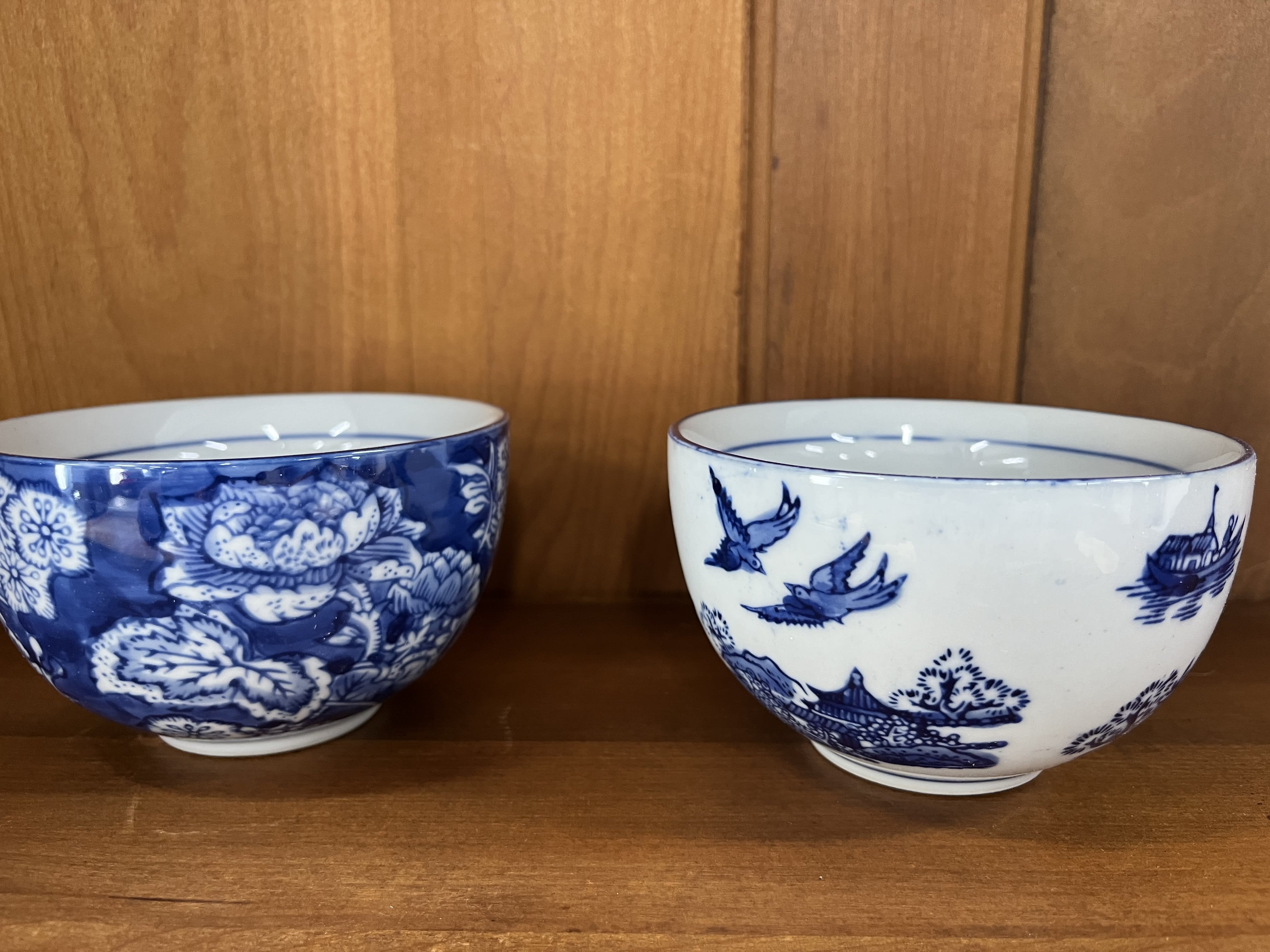 Chinoiserie Bowl (3") - Chinoiserie Bowl perfect for nuts or other candies or have us design a bouquet just for you.  Two styles available, please specify which you prefer or let our talented designers choose for you.