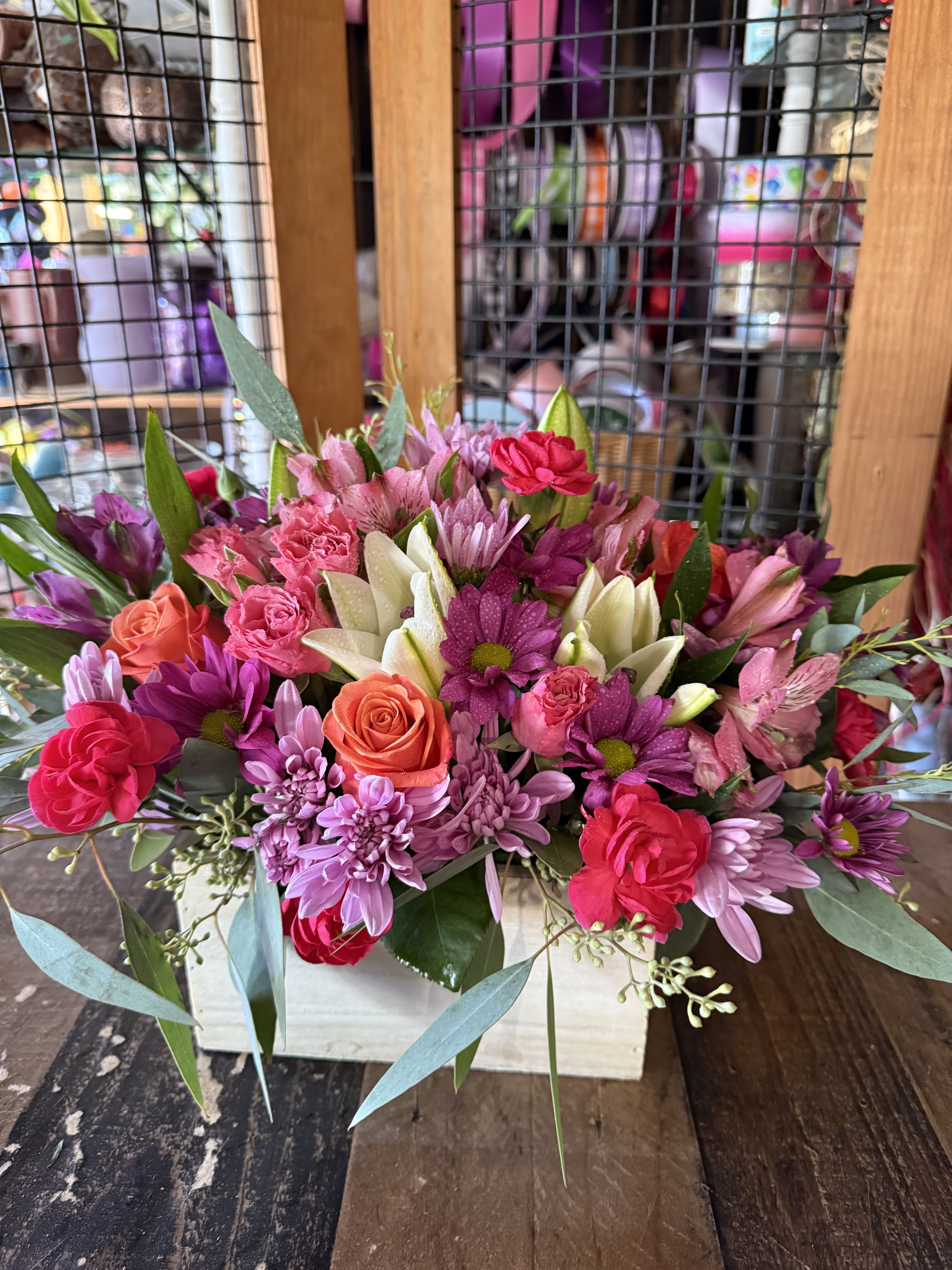 the fluffy florals - lilies, rosas, carnatios, pompos,daisies,astromeriass