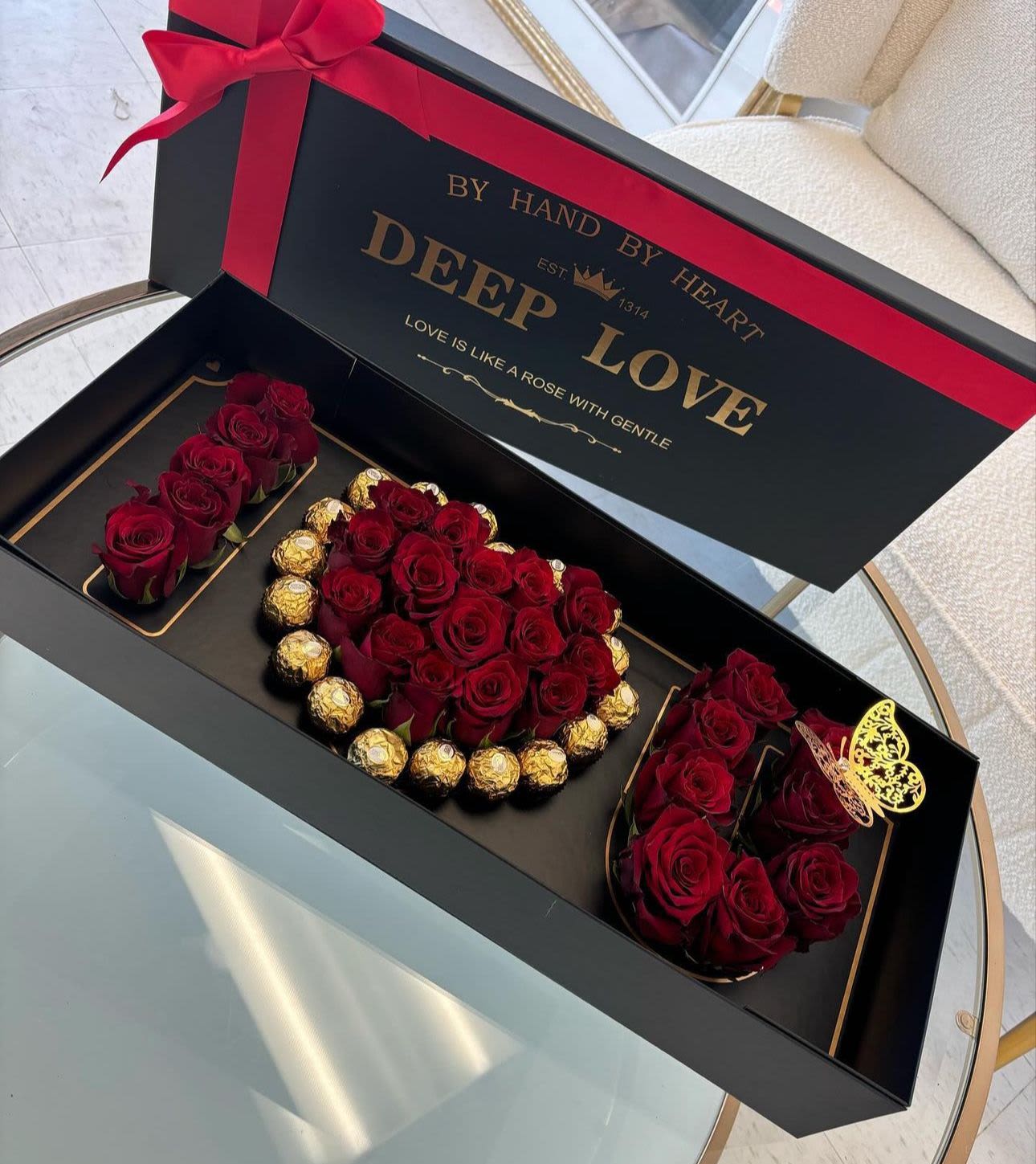 I LOVE YOU BOX - ROSES AND FERRERO ROCHER CHOCOLATE 