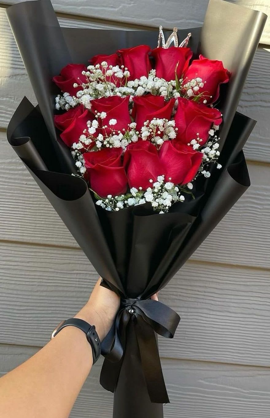 layered rosy red roses - Beautiful Layered Roses.