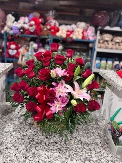 Love Basket - Red Roses Pink Lylis 