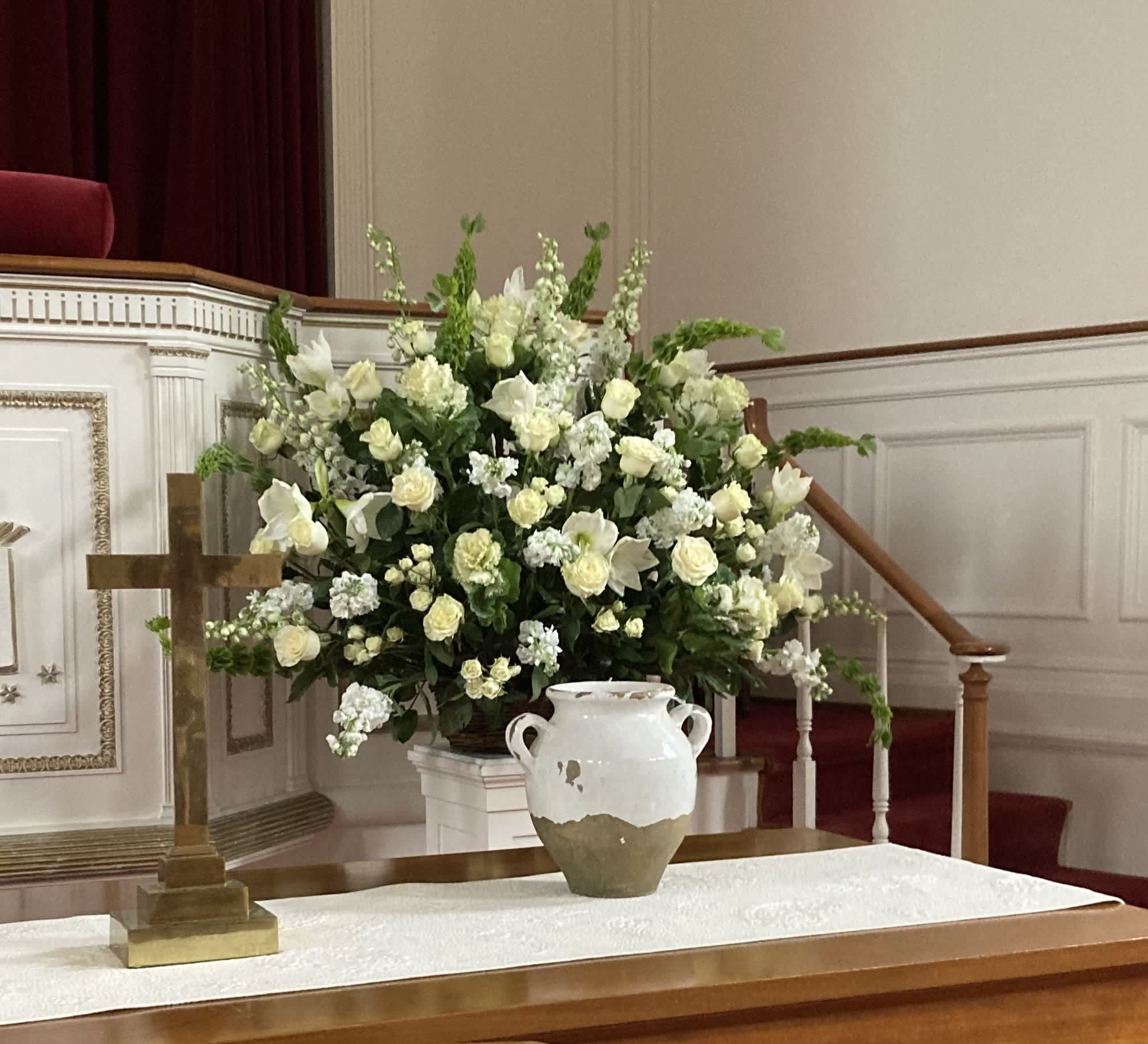 compassion - one-sided basket arrangement